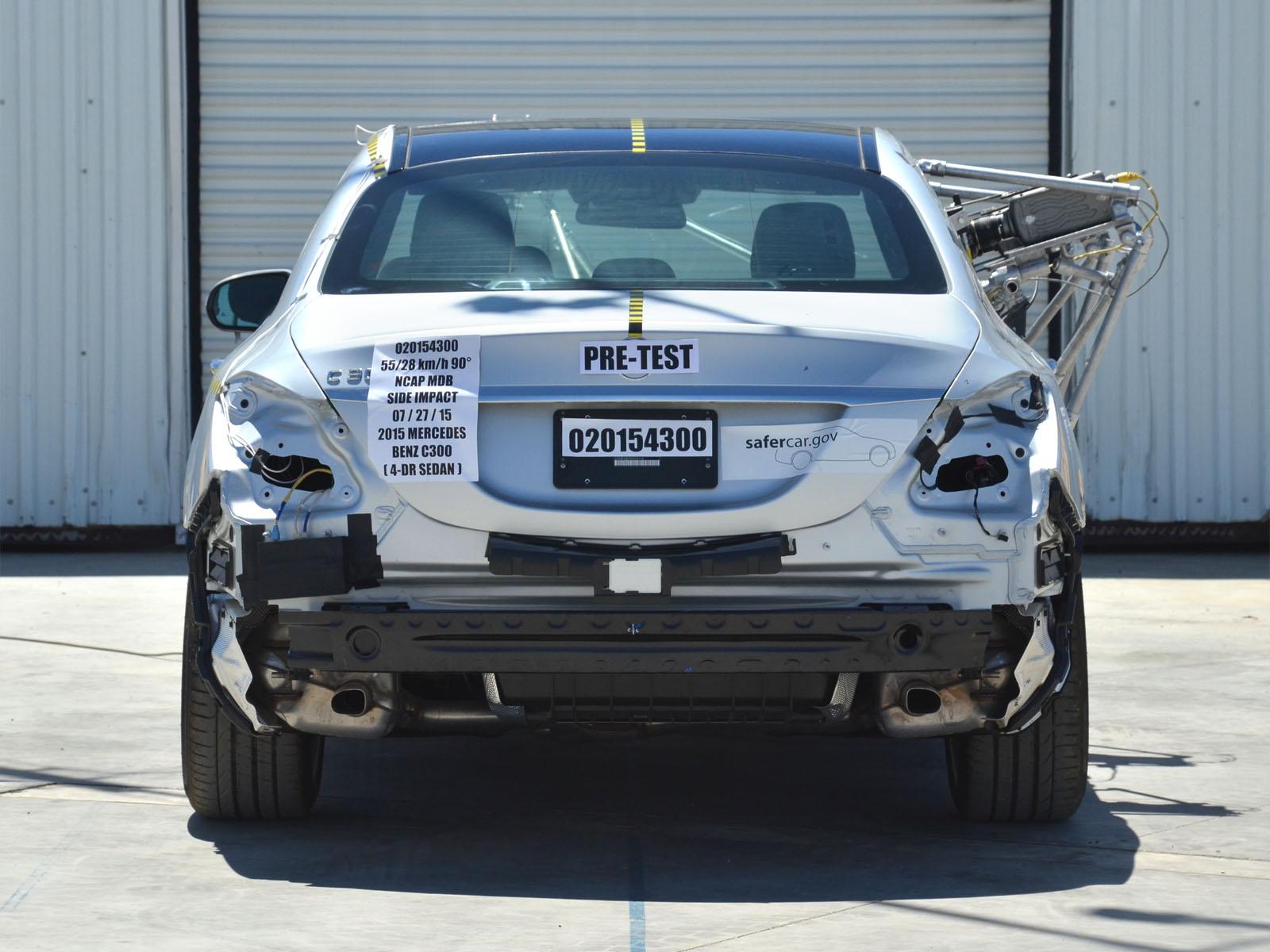 2015 MERCEDES C300 crash image 11
