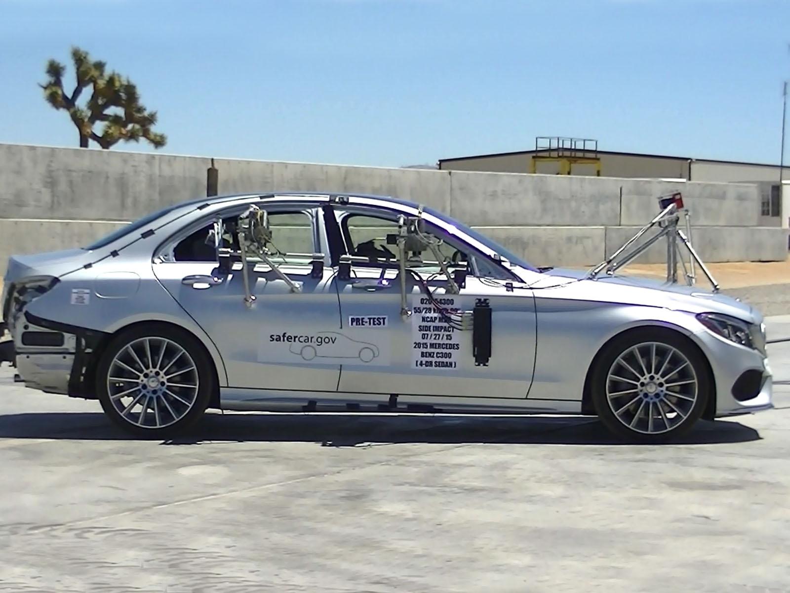 2015 MERCEDES C300 crash image 13