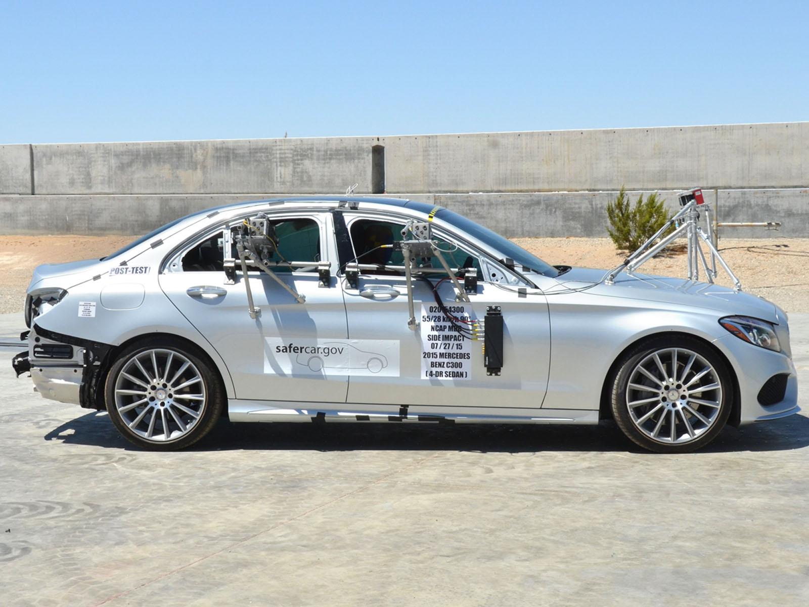 2015 MERCEDES C300 crash image 14