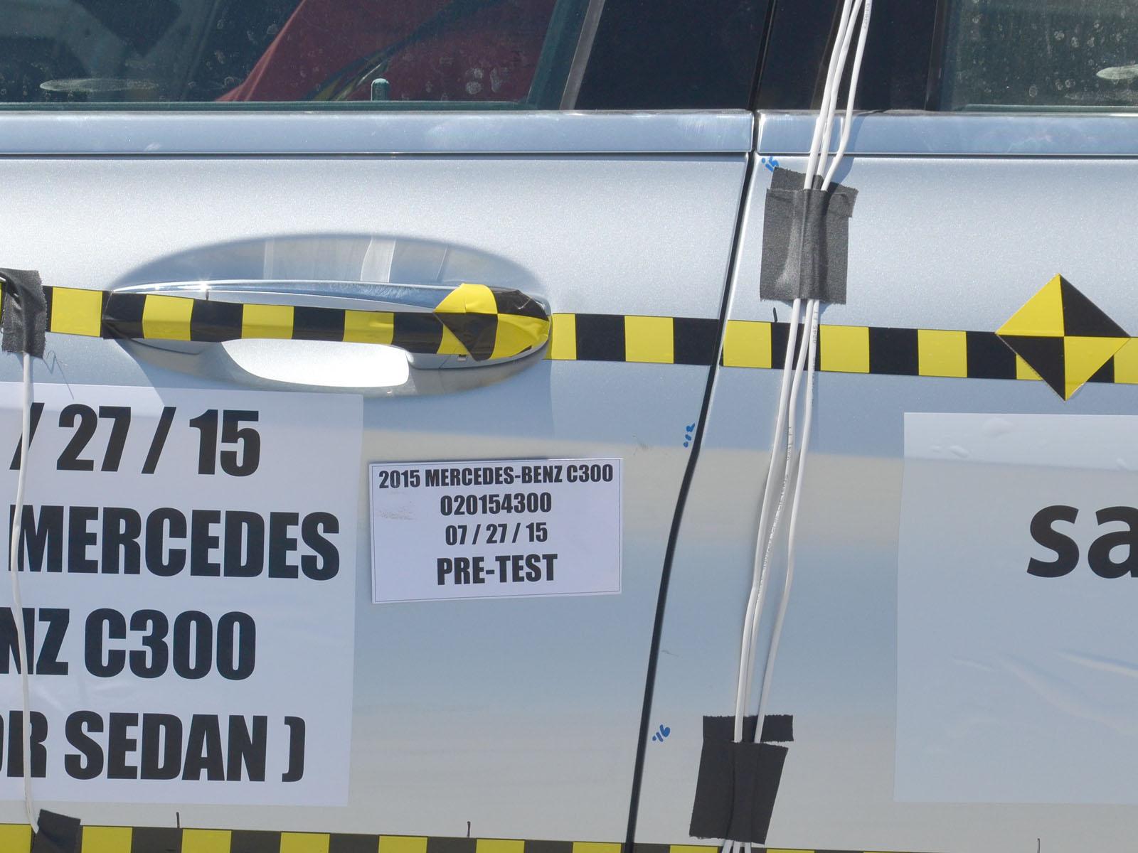 2015 MERCEDES C300 crash image 21