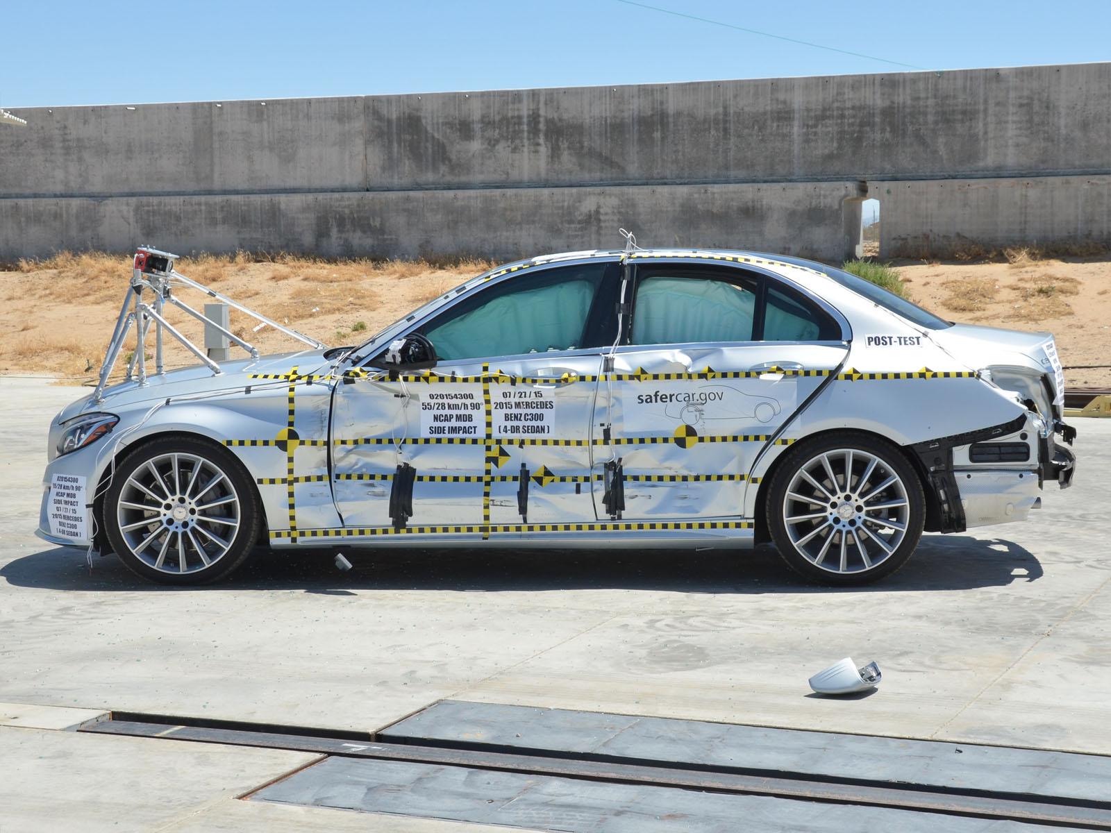 2015 MERCEDES C300 crash image 8