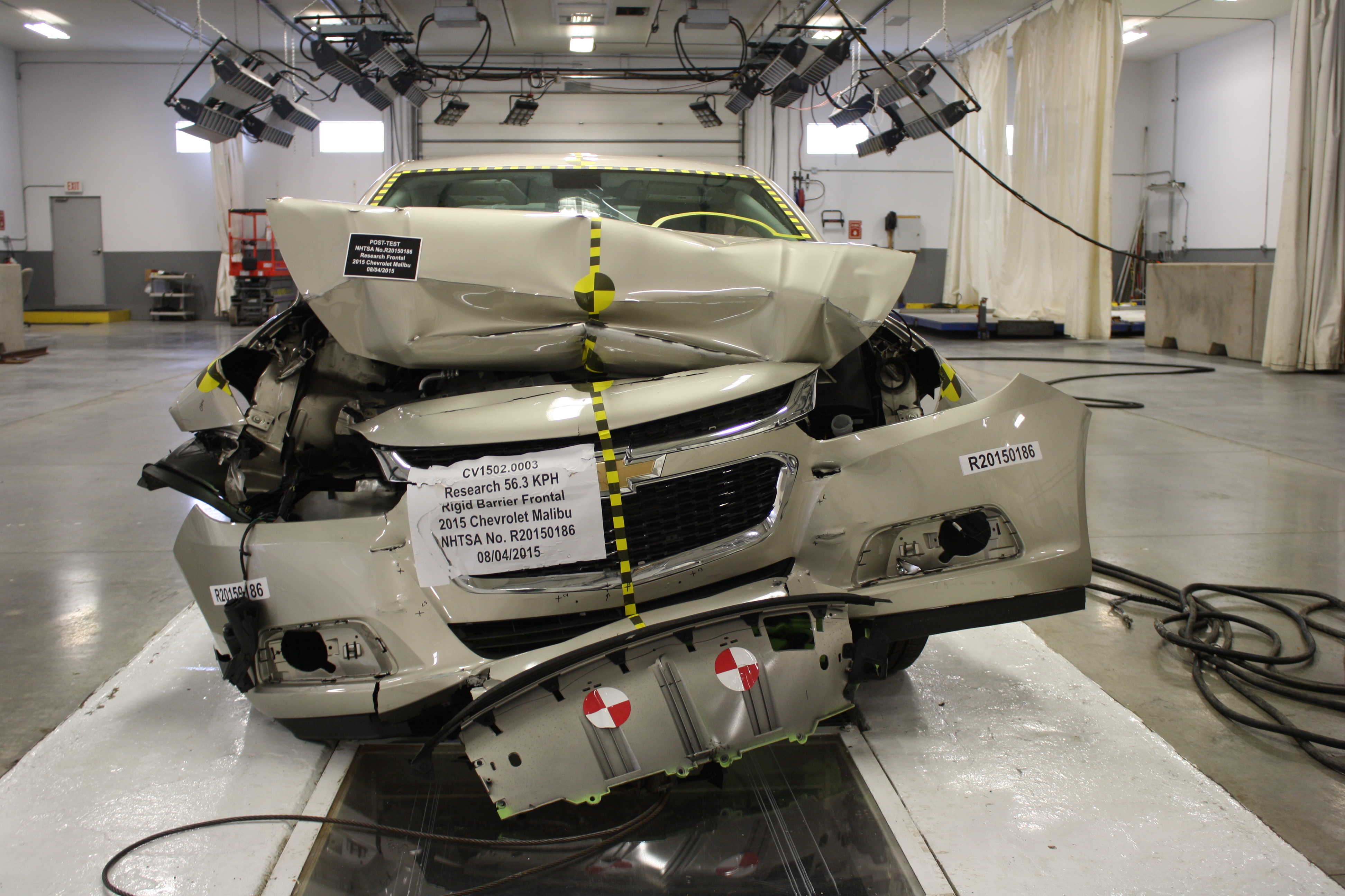 2015 CHEVROLET MALIBU crash-test photo