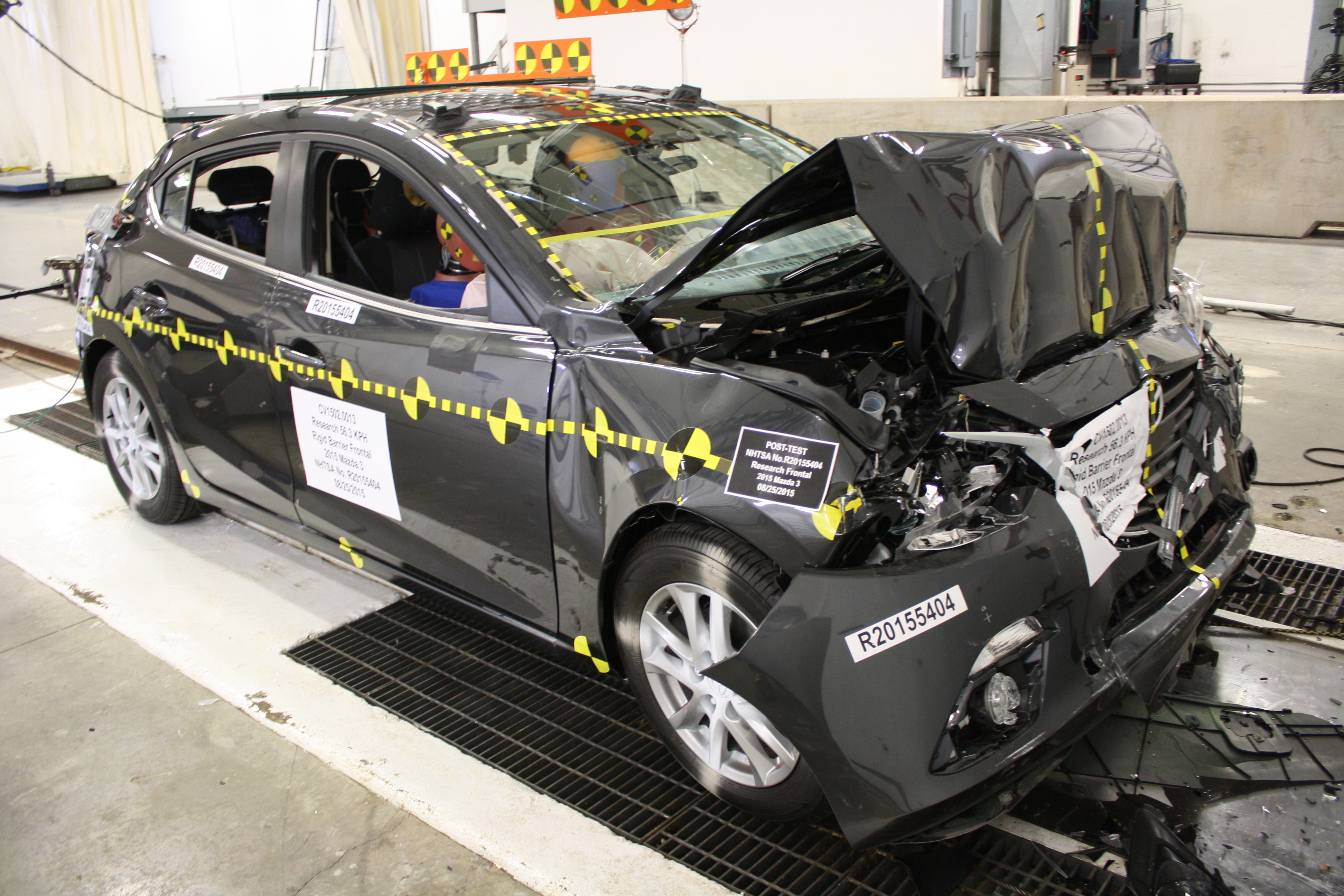 2015 MAZDA MAZDA3 crash-test photo