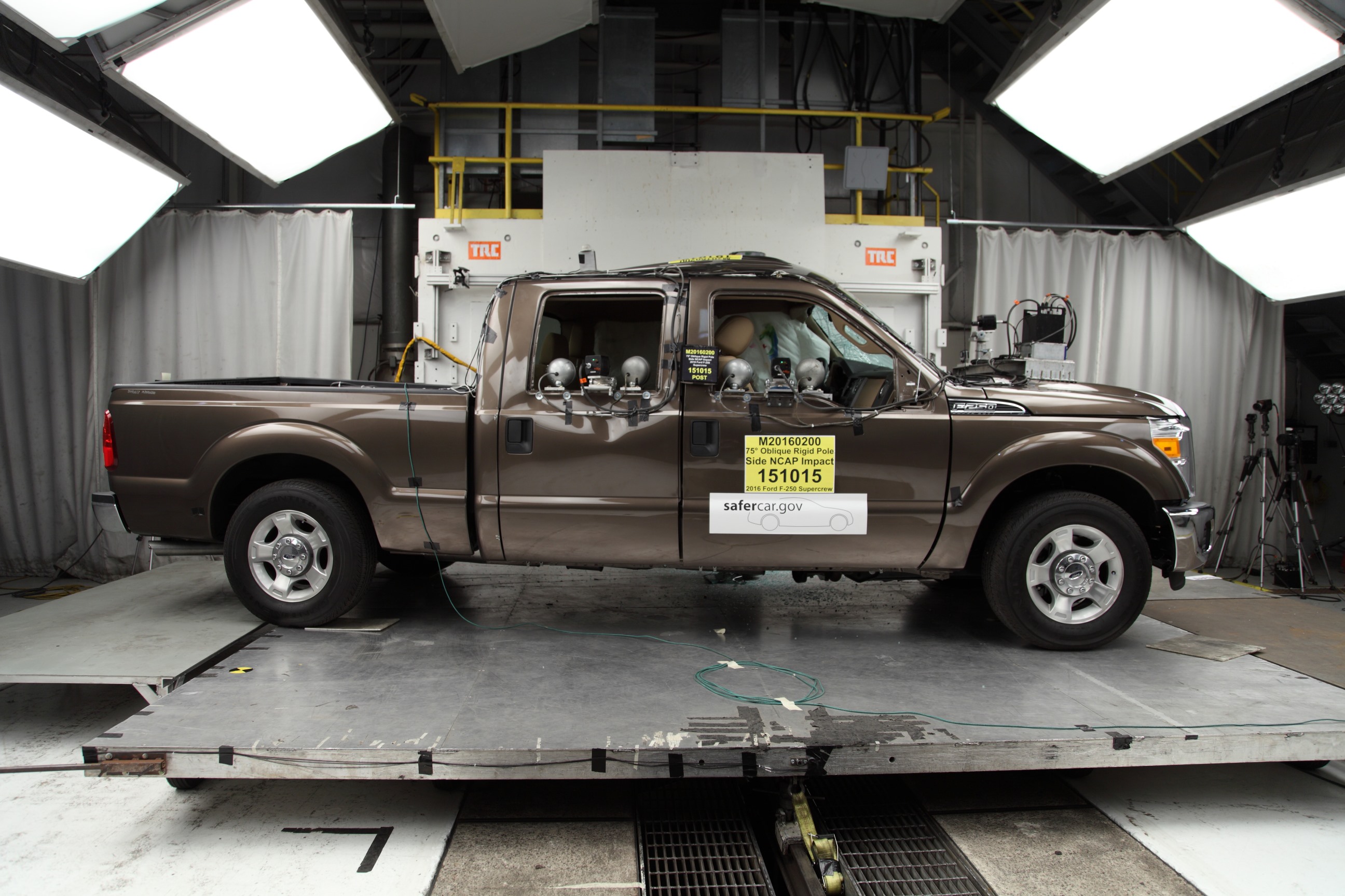 2016 FORD F250 PICKUP crash image 14