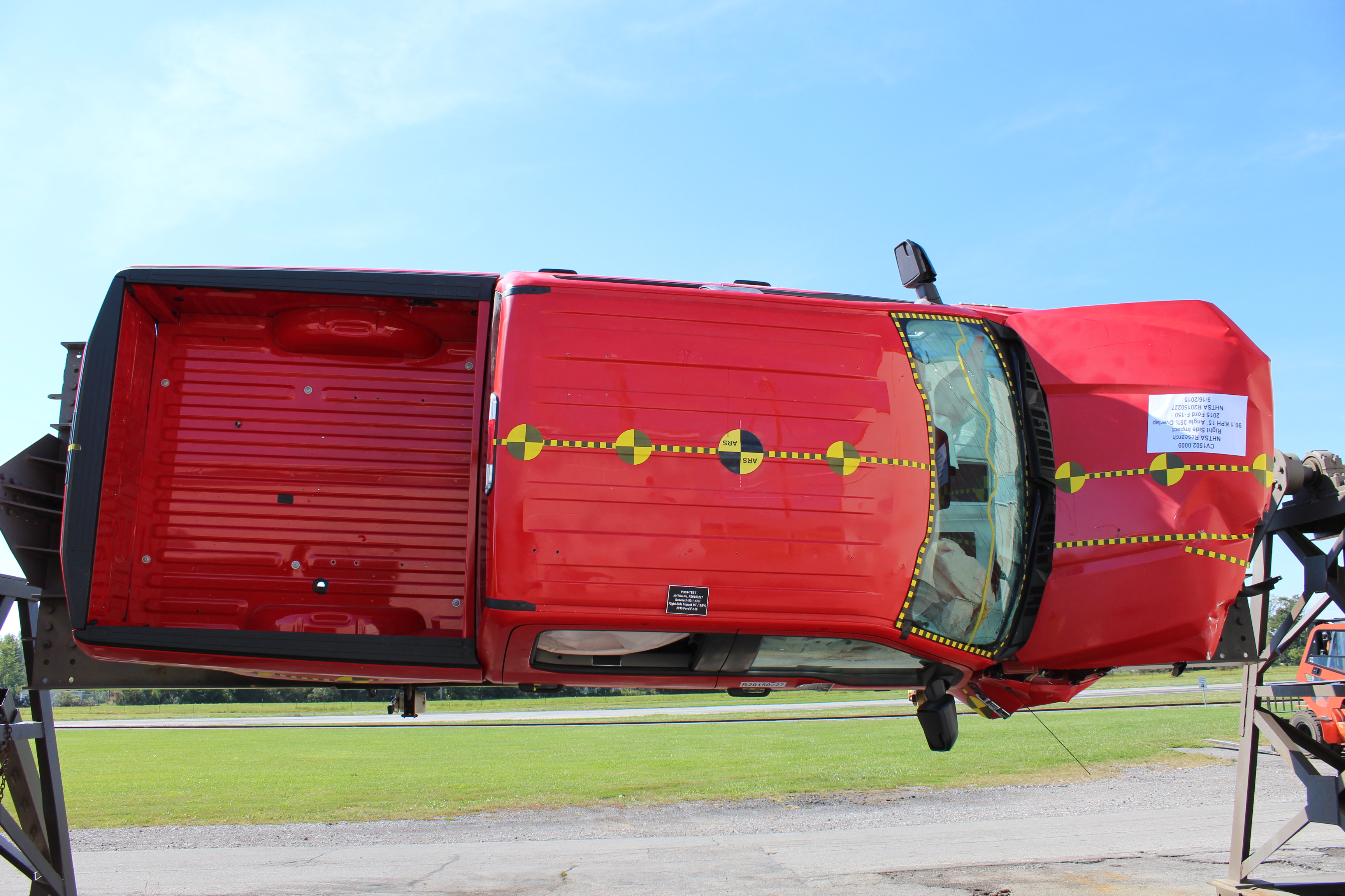 2015 FORD F150 SUPERCREW crash image 4