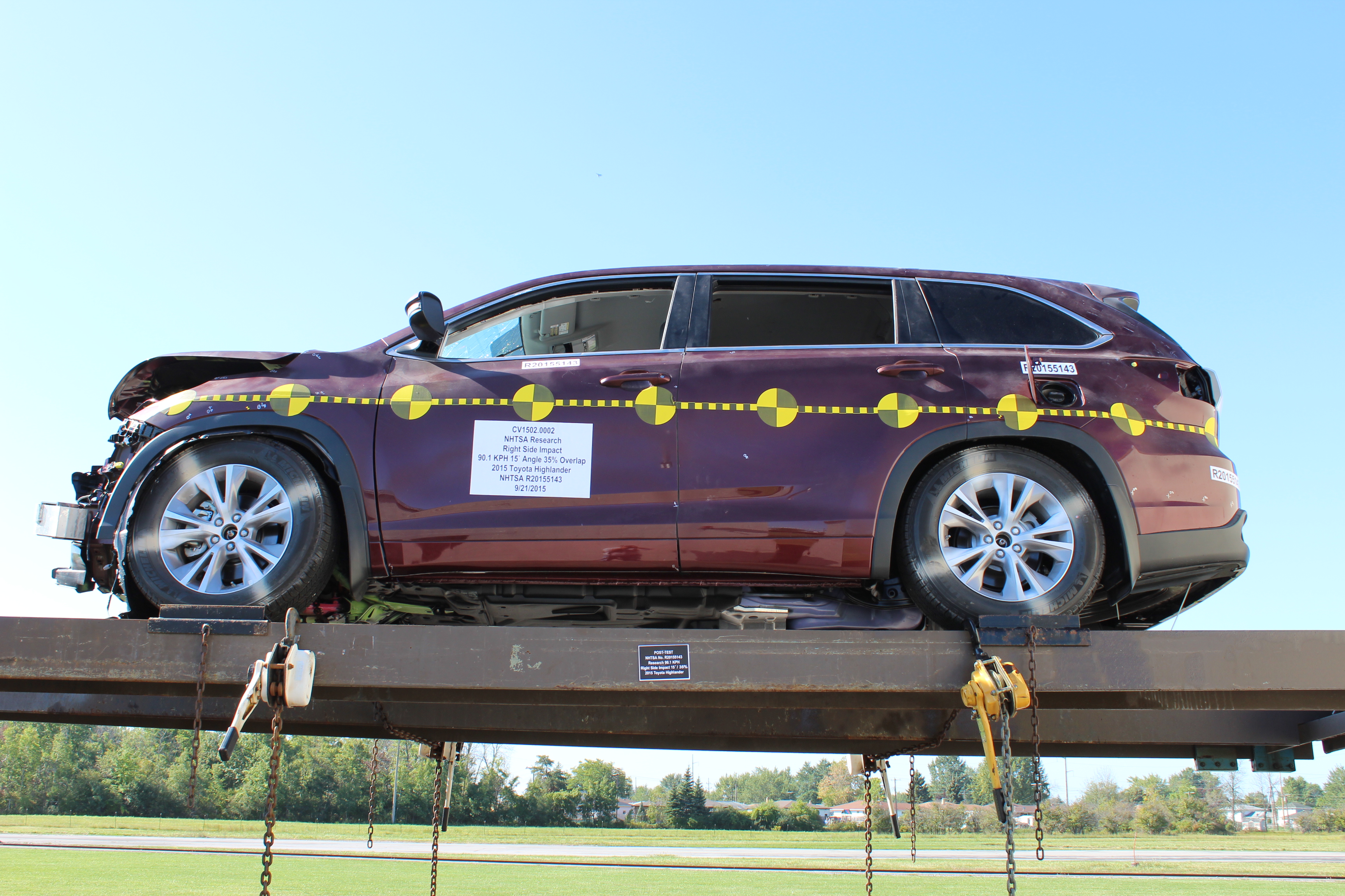 2015 TOYOTA HIGHLANDER crash image
