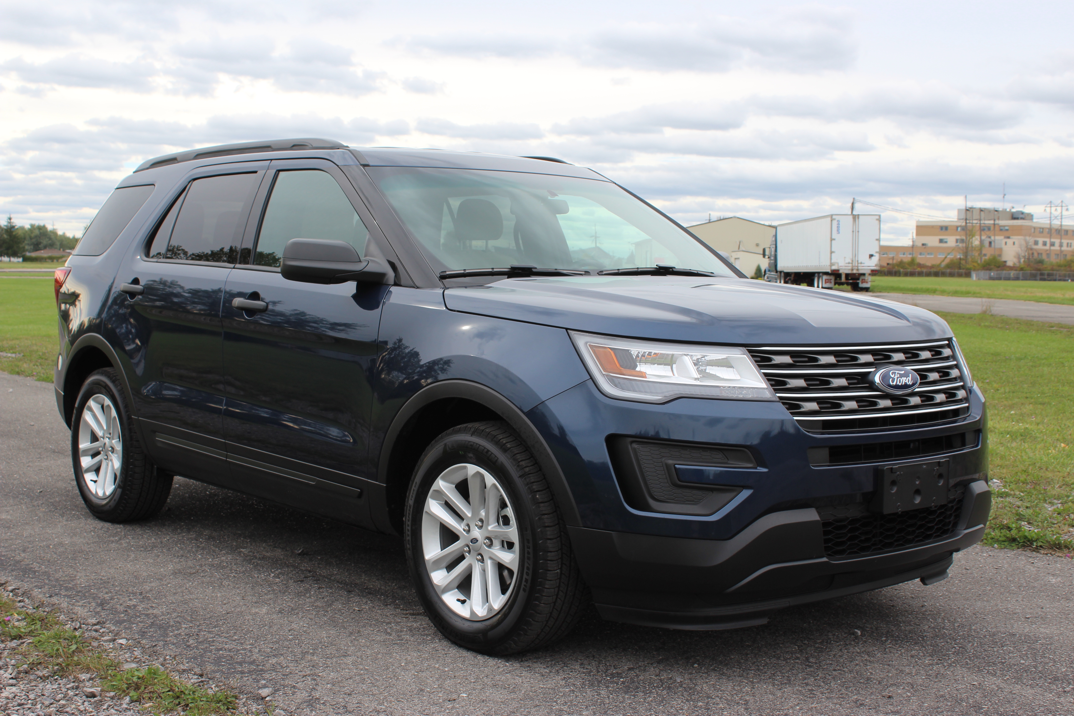 2016 FORD EXPLORER crash-test photo
