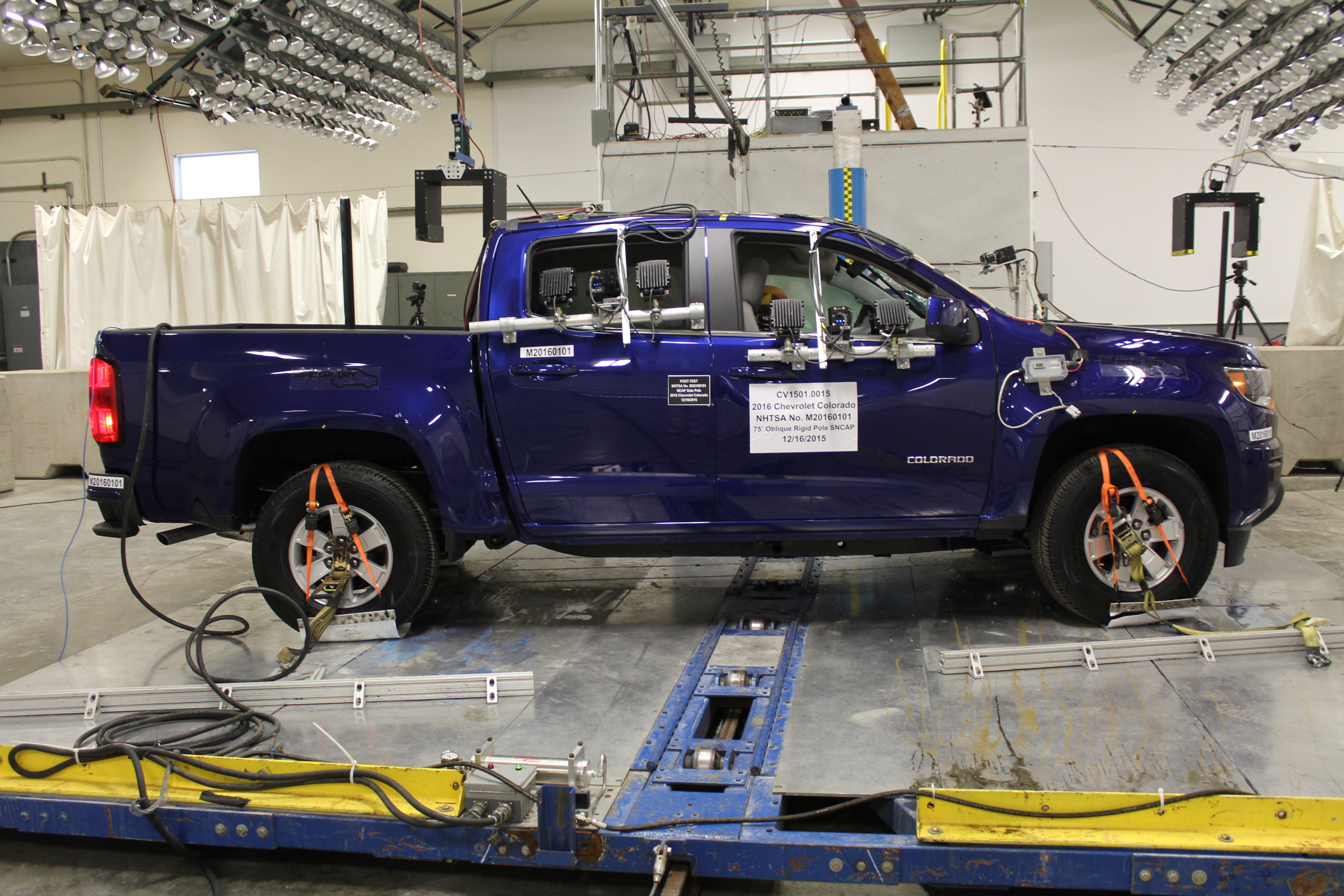 2016 CHEVROLET COLORADO crash image 14