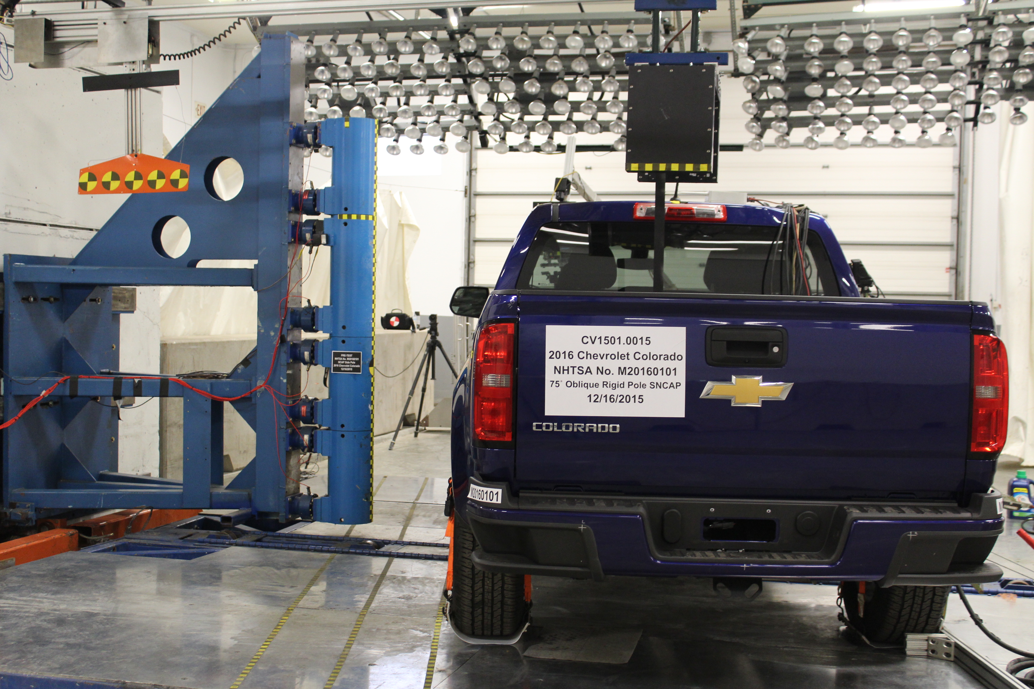 2016 CHEVROLET COLORADO crash image 18