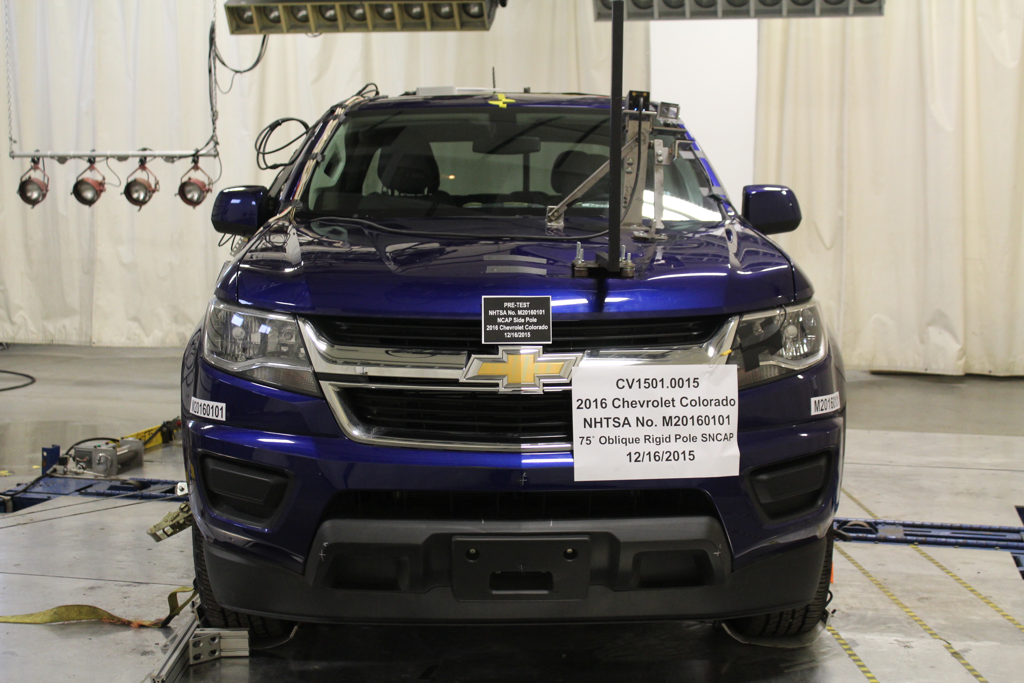 2016 CHEVROLET COLORADO crash image 3