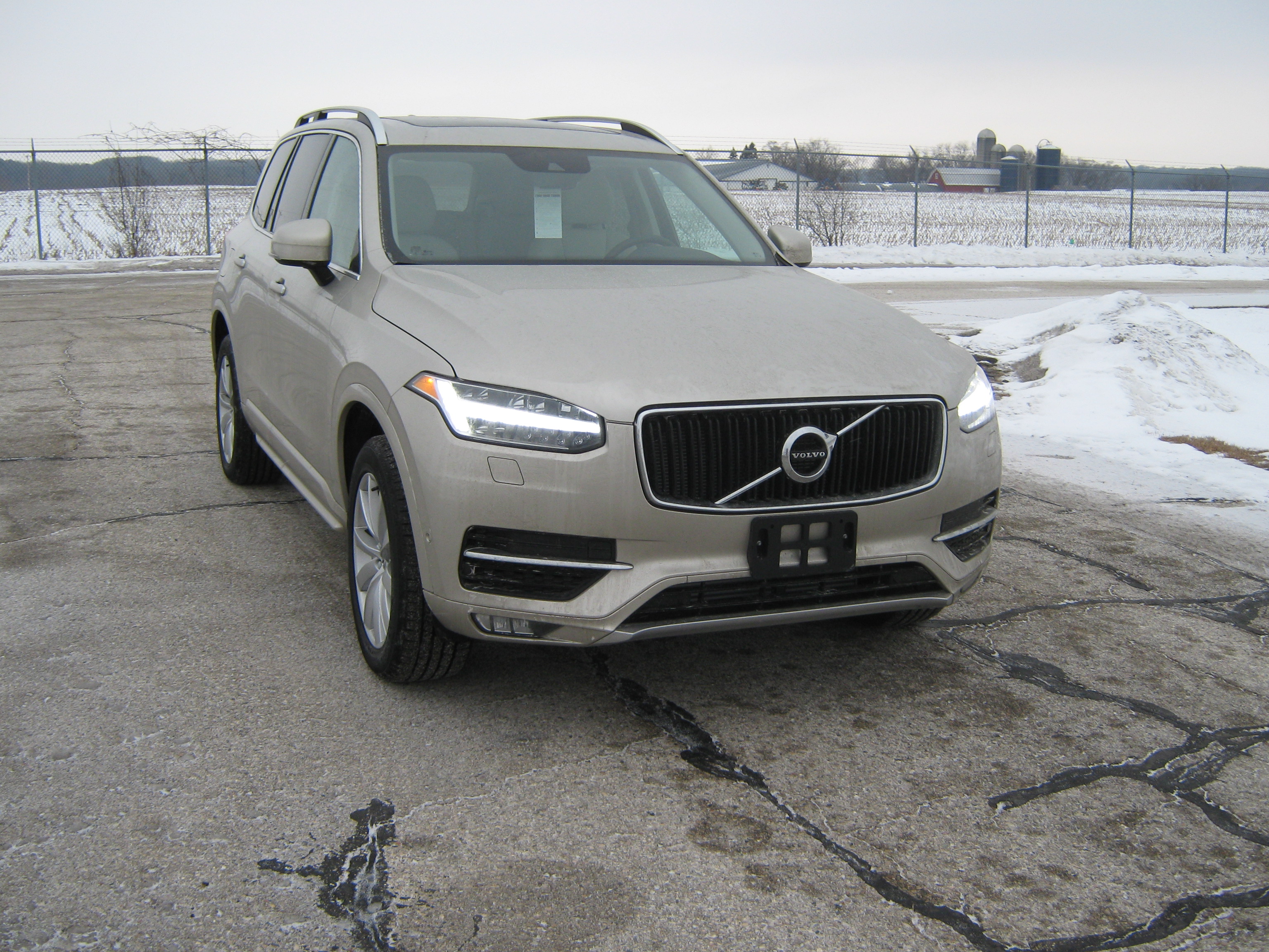 2016 VOLVO XC90 T6 crash-test photo