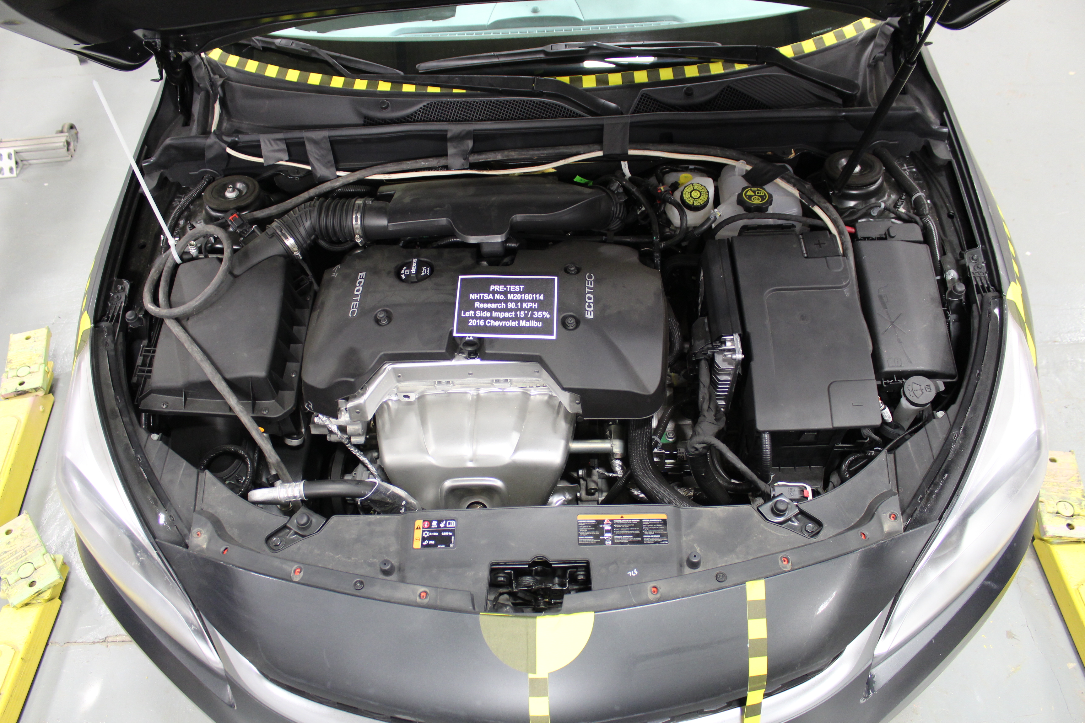 2016 CHEVROLET MALIBU crash-test photo