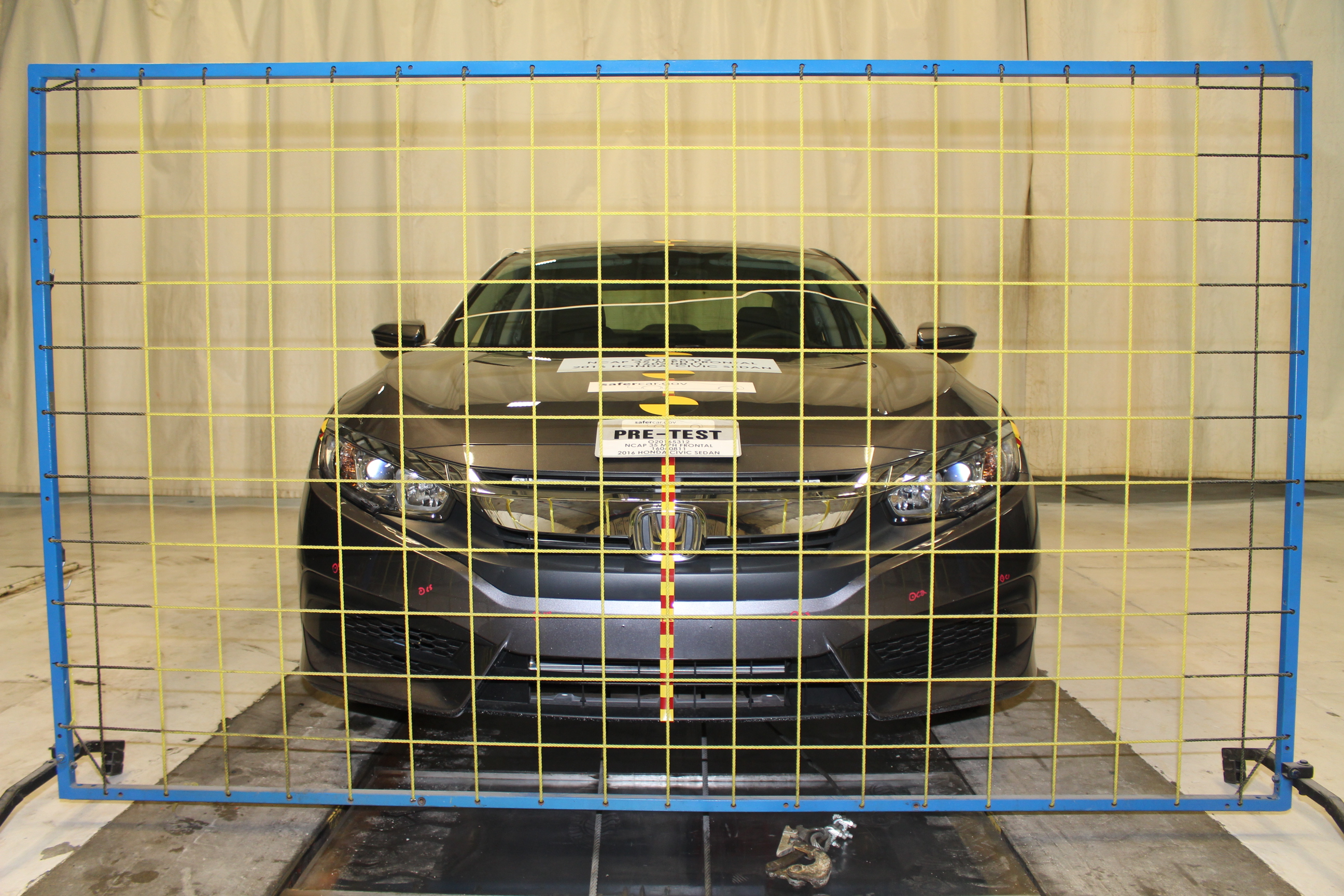 2016 HONDA CIVIC crash-test photo