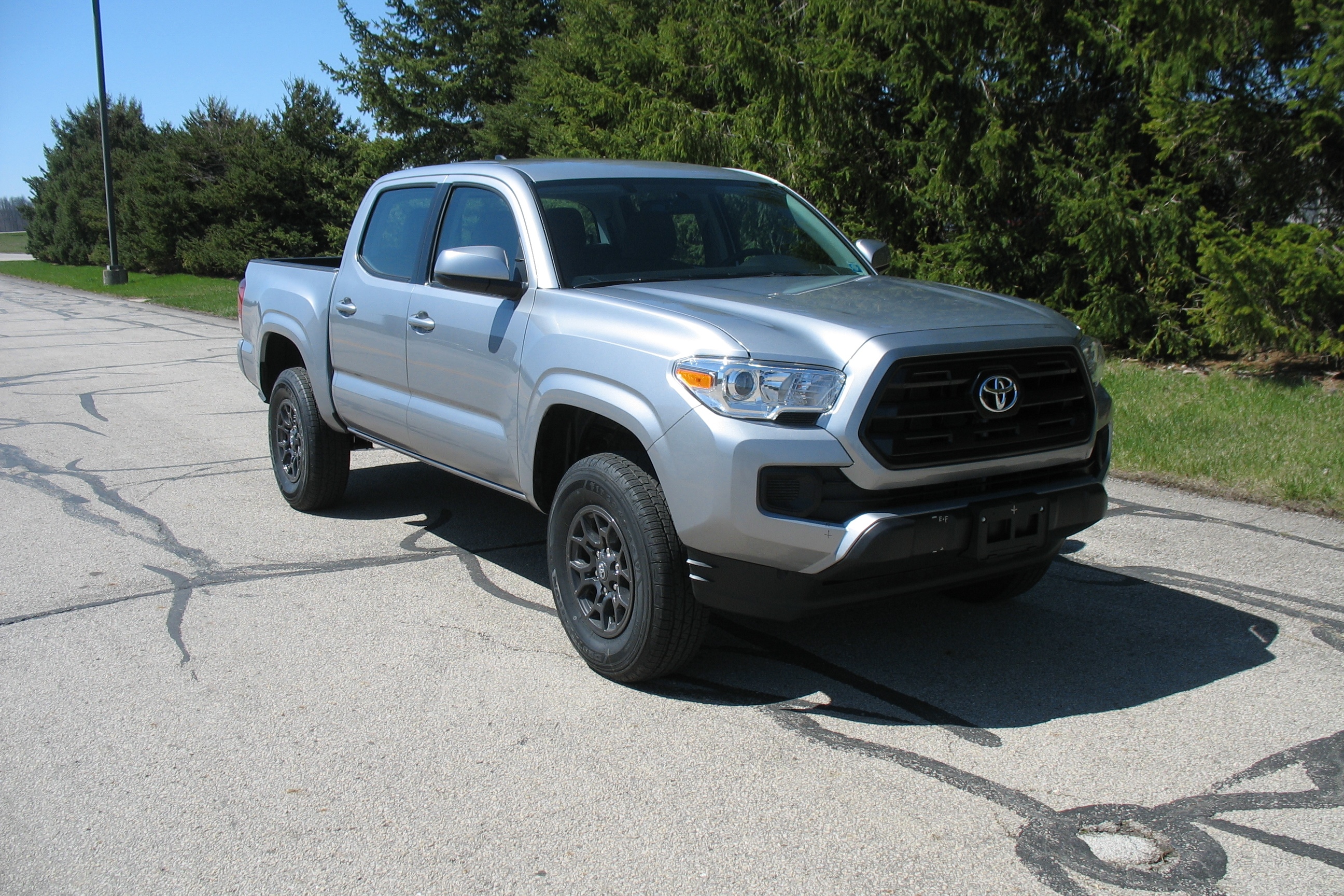 2016 TOYOTA TACOMA crash-test photo