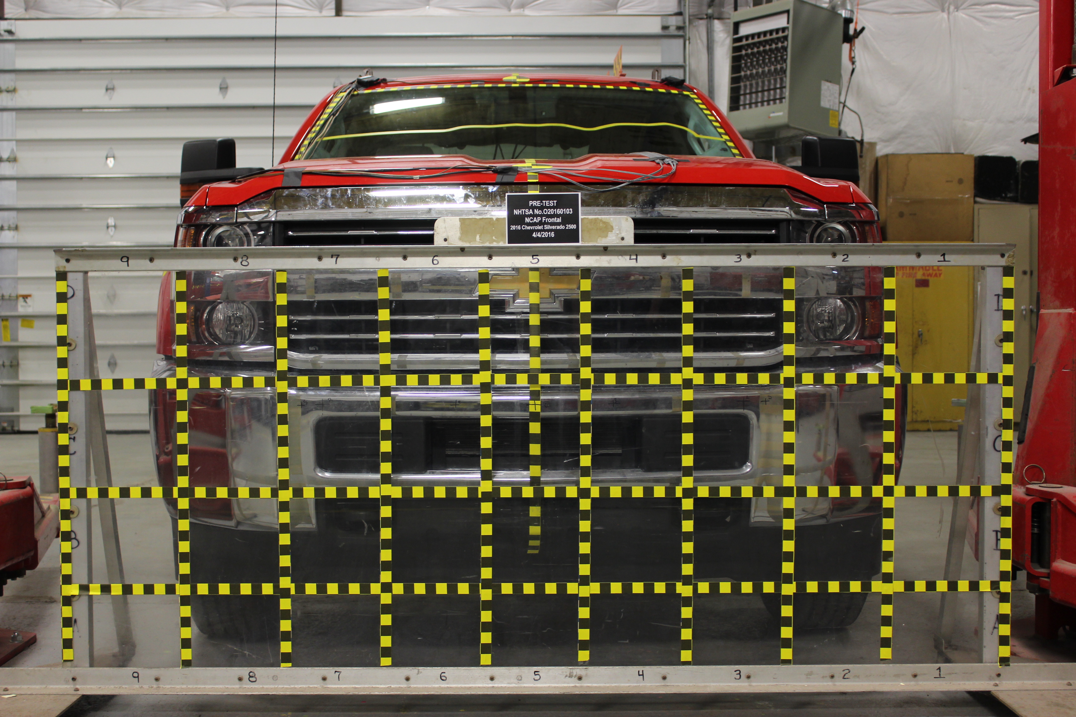 2016 CHEVROLET SILVERADO crash-test photo