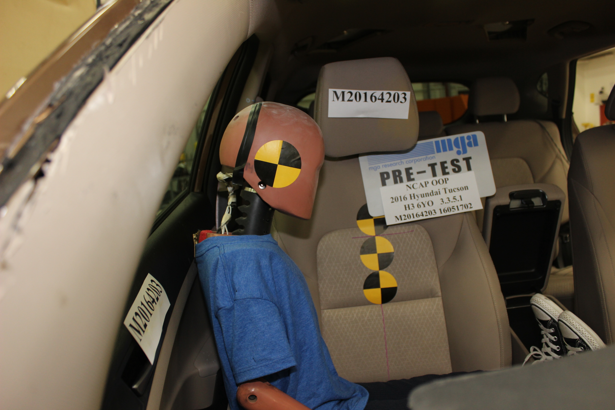 2016 HYUNDAI TUCSON crash-test photo