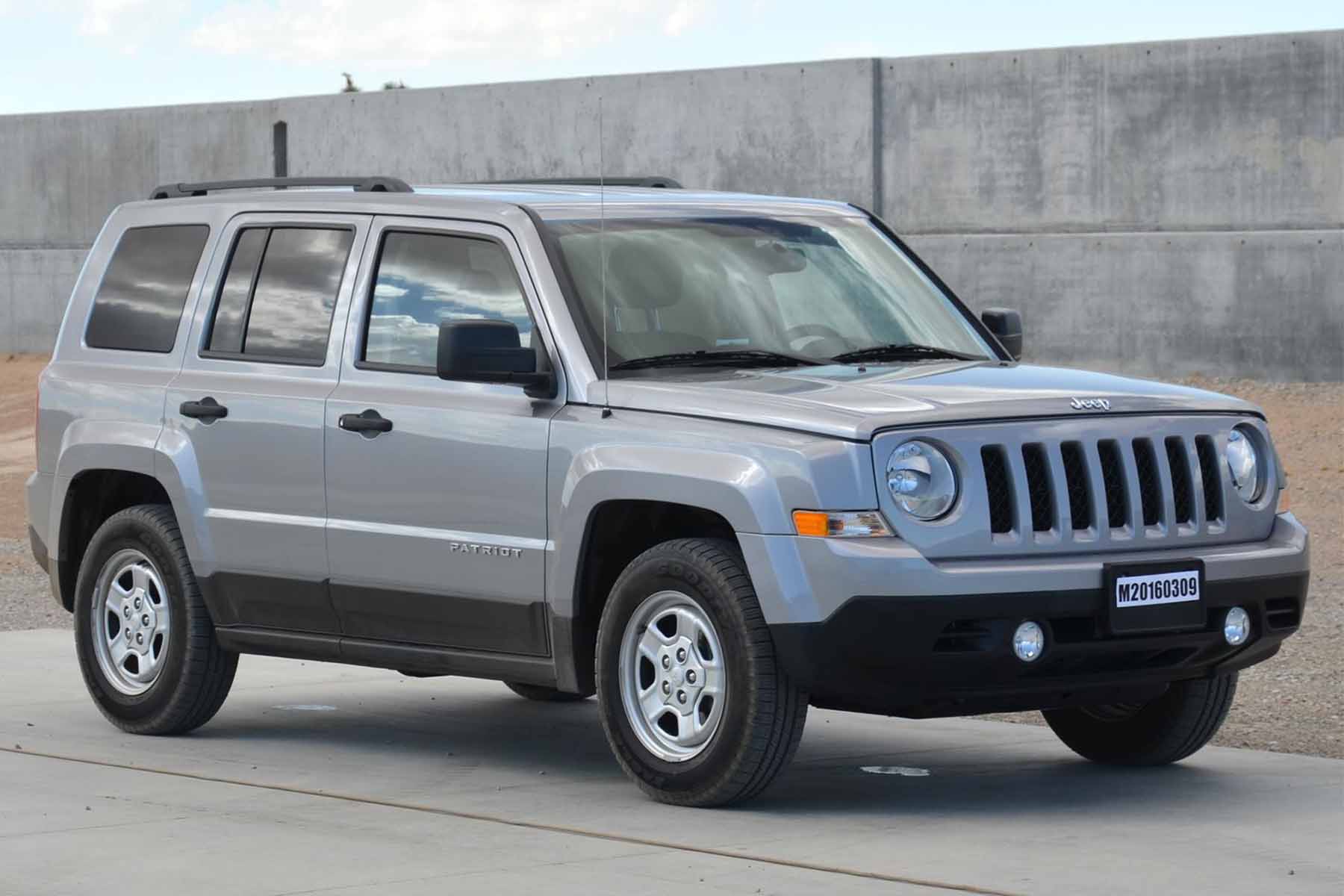 2016 JEEP PATRIOT crash-test photo