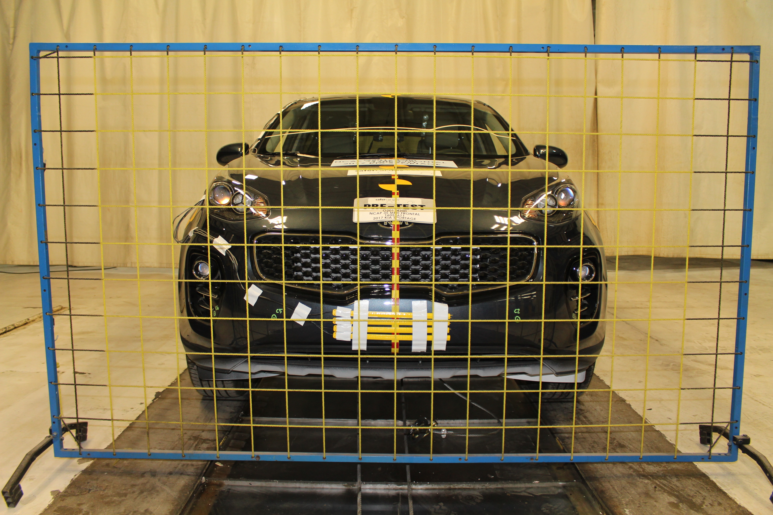 2017 KIA SPORTAGE crash-test photo