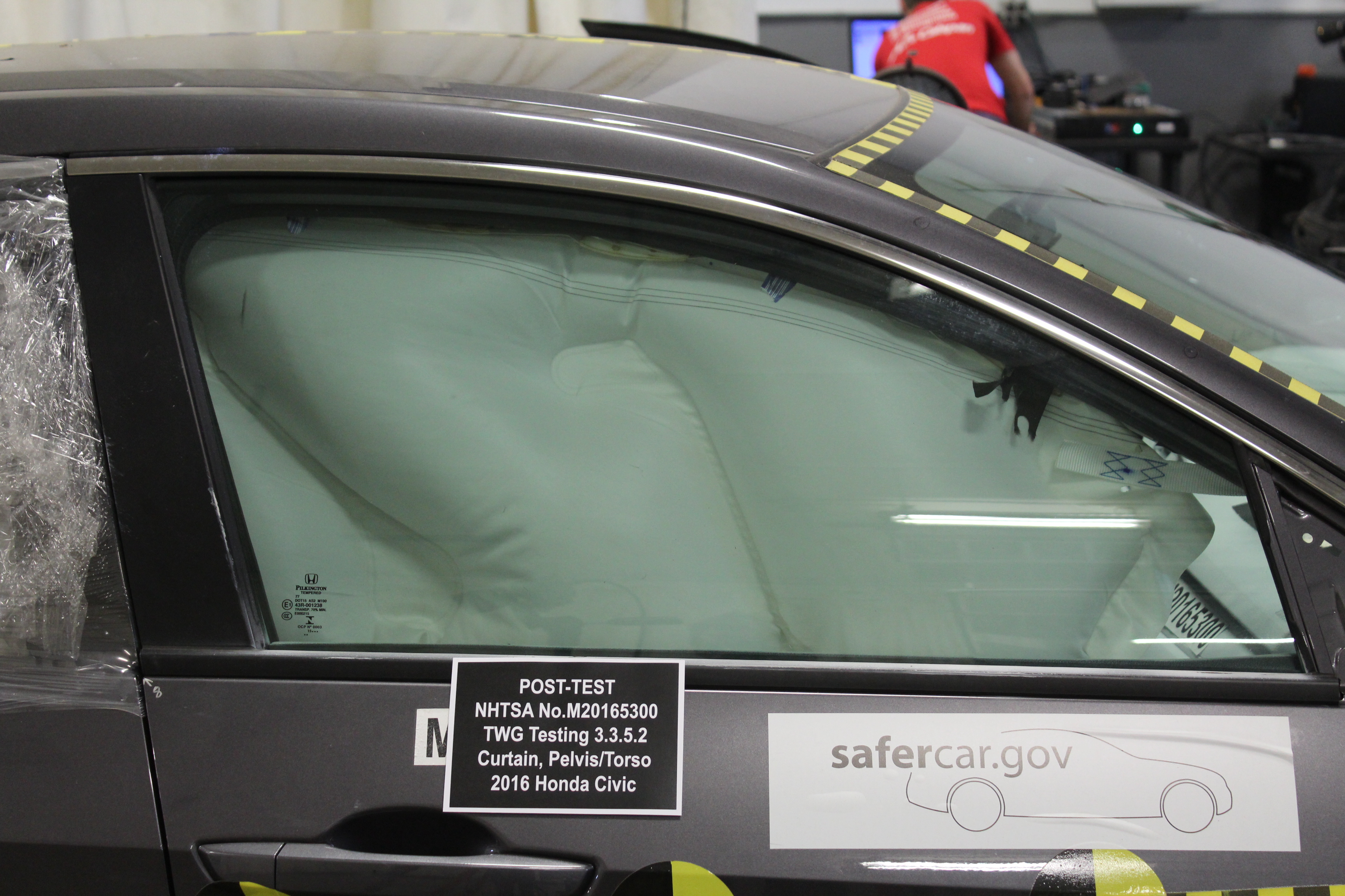 2016 HONDA CIVIC crash-test photo