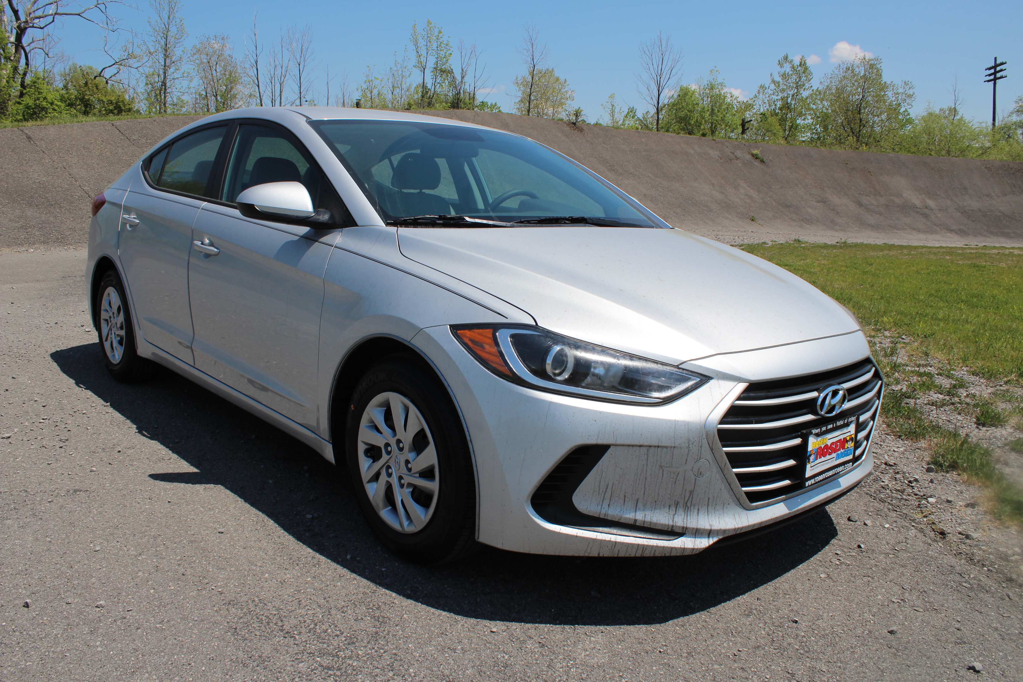 2017 HYUNDAI ELANTRA crash-test photo