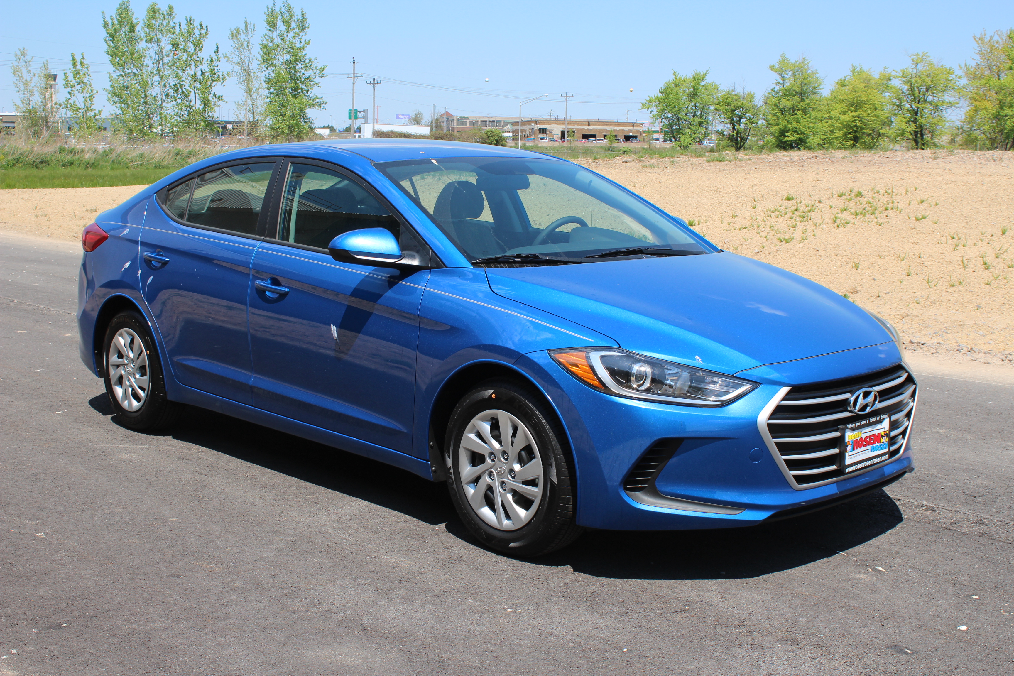 2017 HYUNDAI ELANTRA crash-test photo
