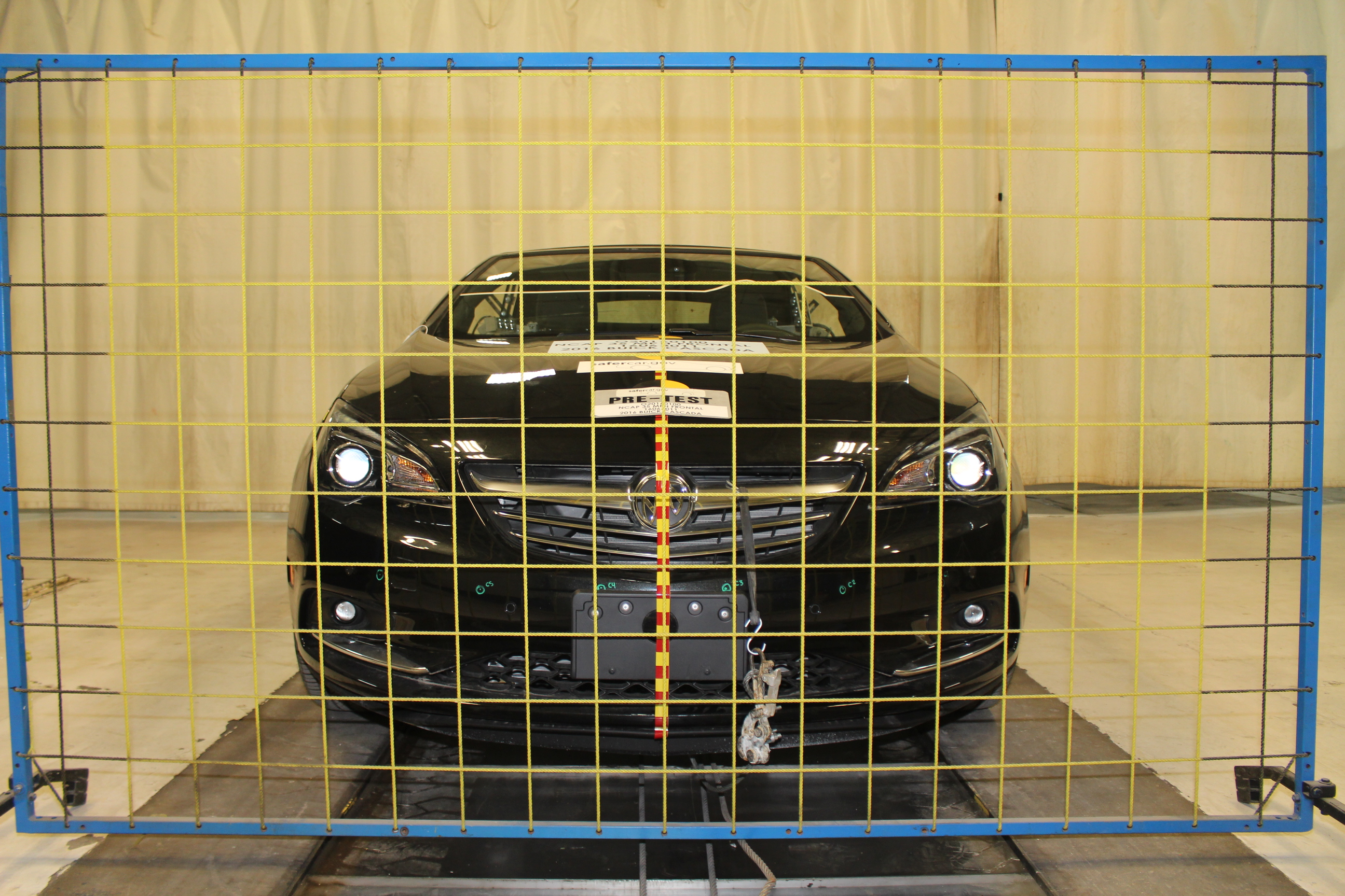 2016 BUICK CASCADA crash-test photo