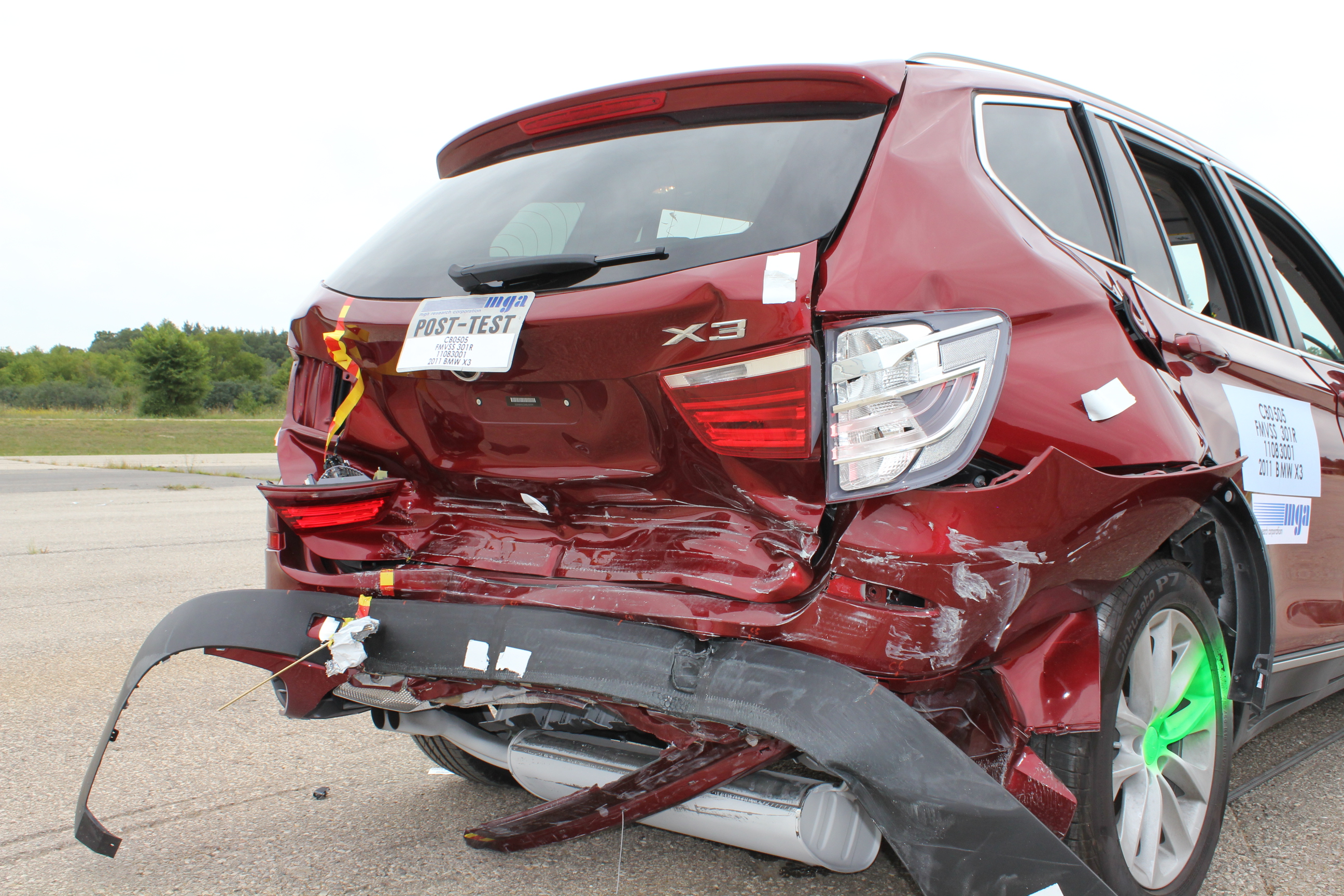 2011 BMW X3 crash image 12