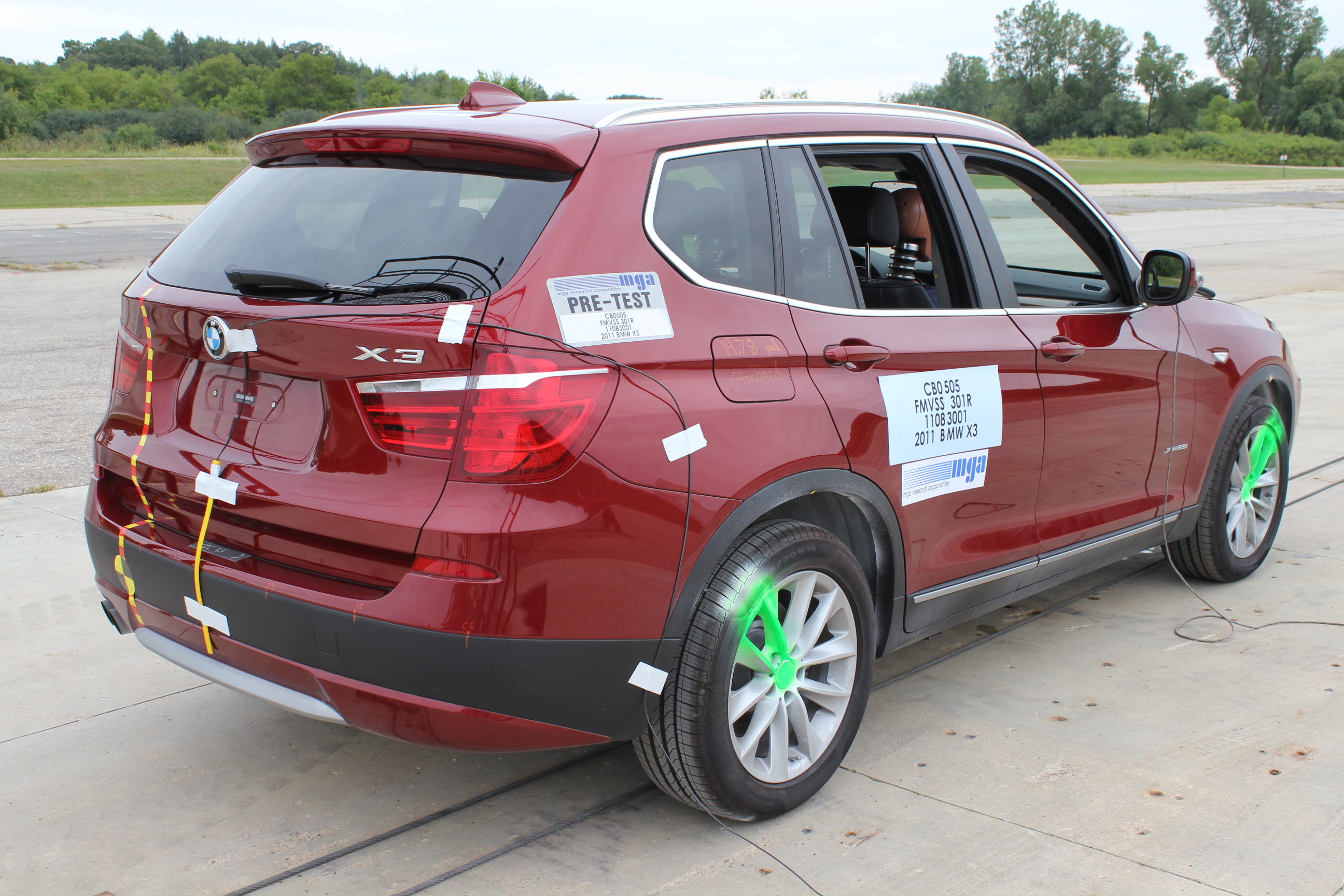 2011 BMW X3 crash image 15