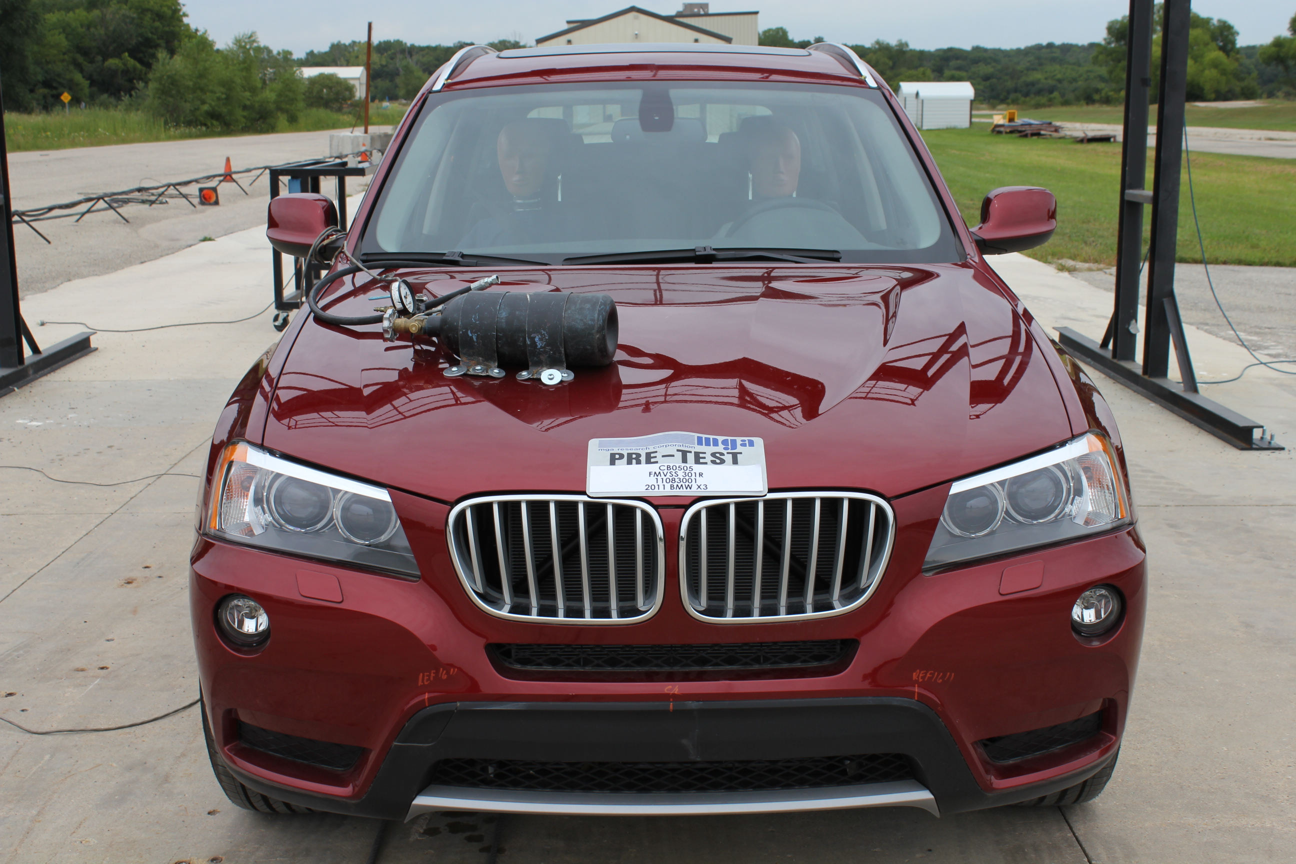 2011 BMW X3 crash image 3