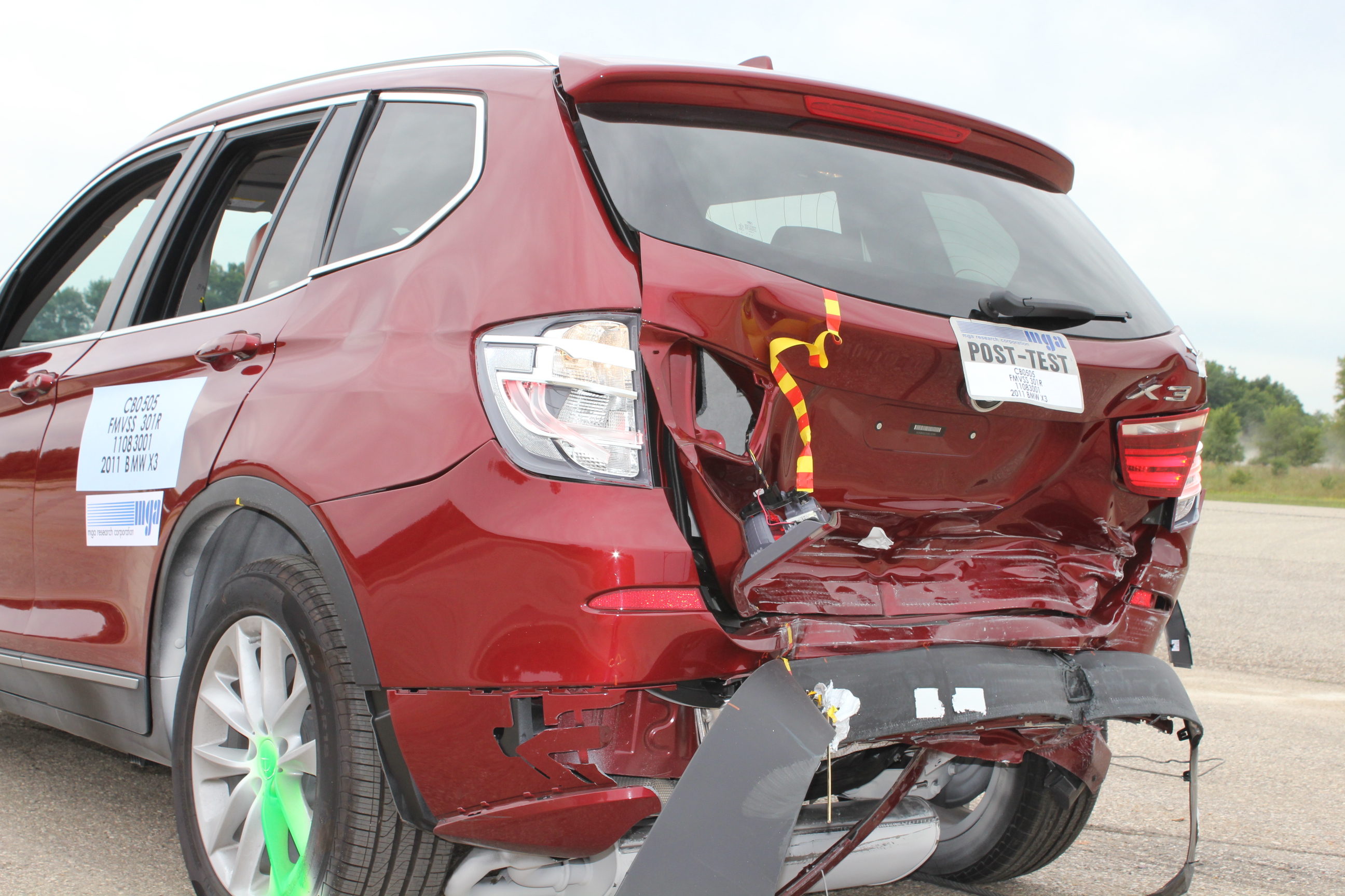 2011 BMW X3 crash image 8