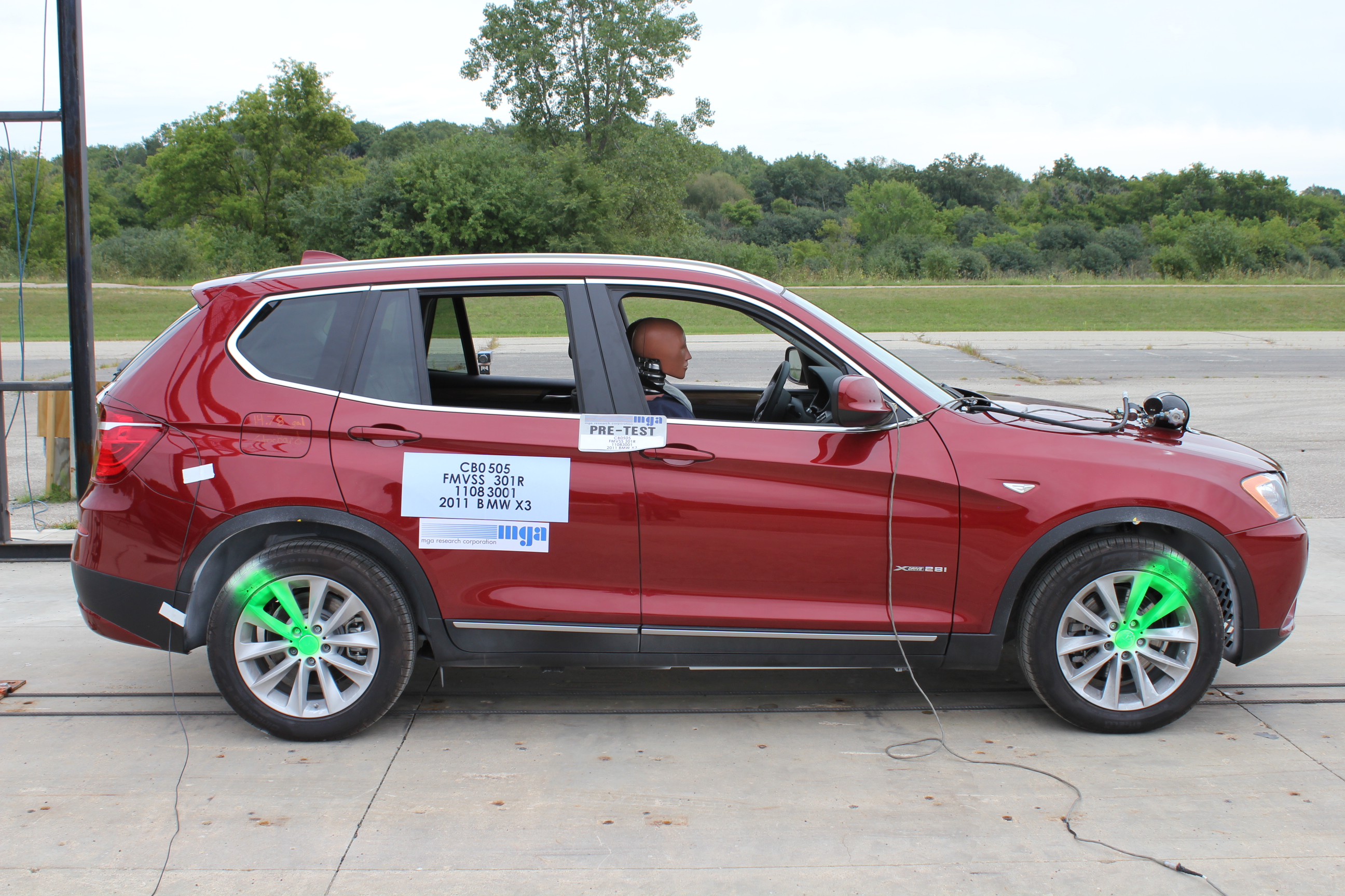 2011 BMW X3 crash image 9