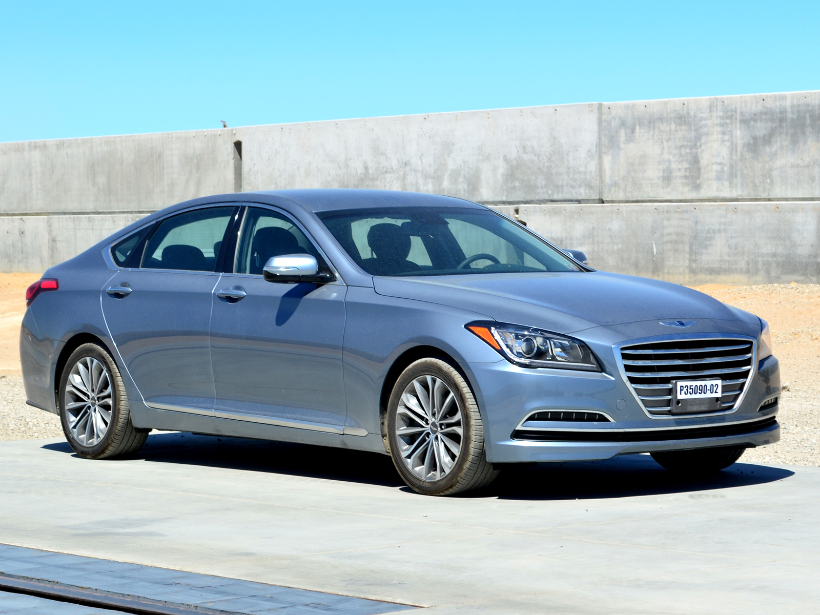 2015 HYUNDAI GENESIS crash image