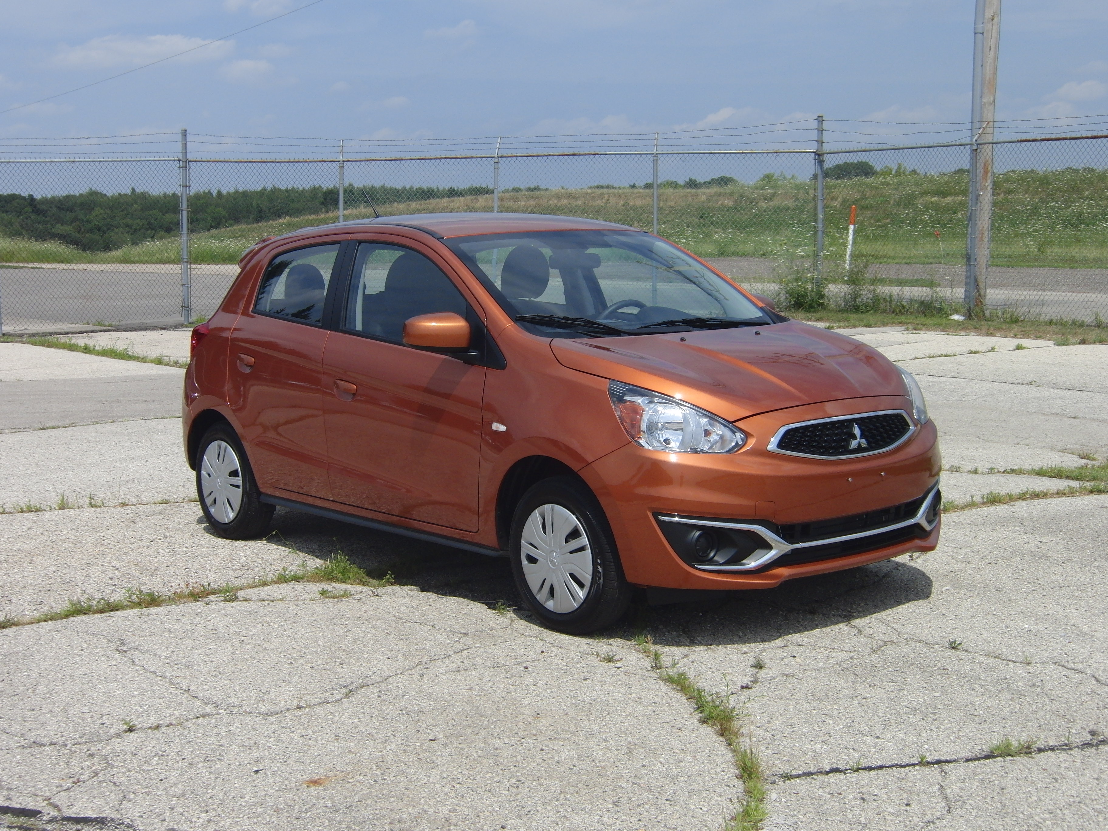 2017 MITSUBISHI MIRAGE crash-test photo