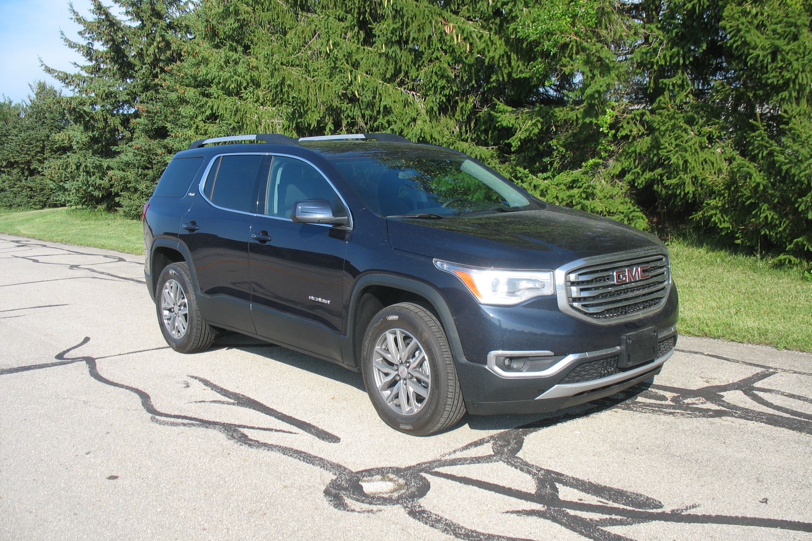 2017 GMC ACADIA crash image