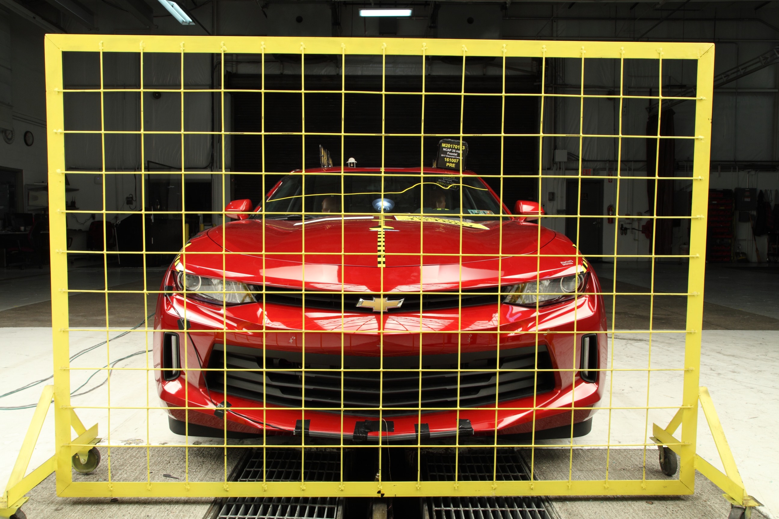 2017 CHEVROLET CAMARO crash image