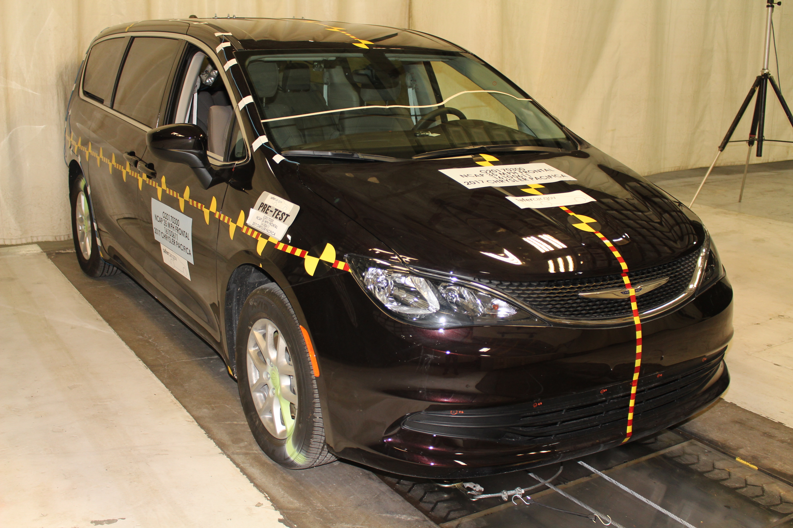 2017 CHRYSLER PACIFICA crash image 14