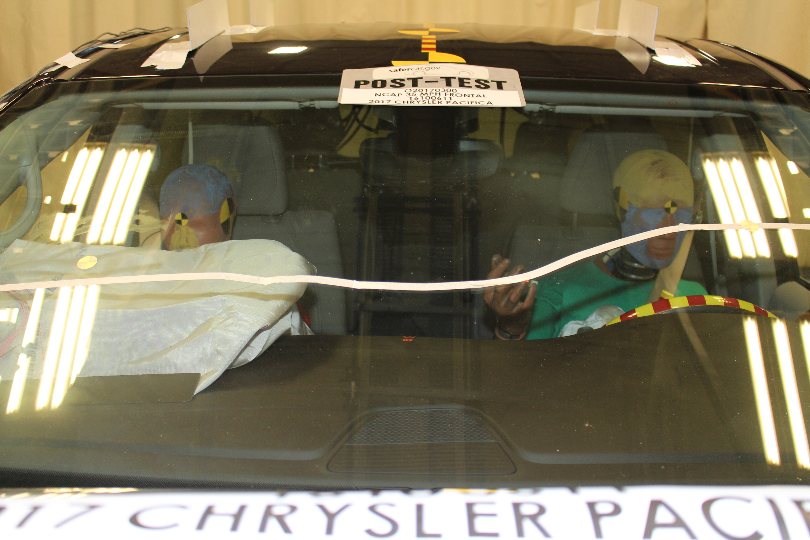 2017 CHRYSLER PACIFICA crash image 19