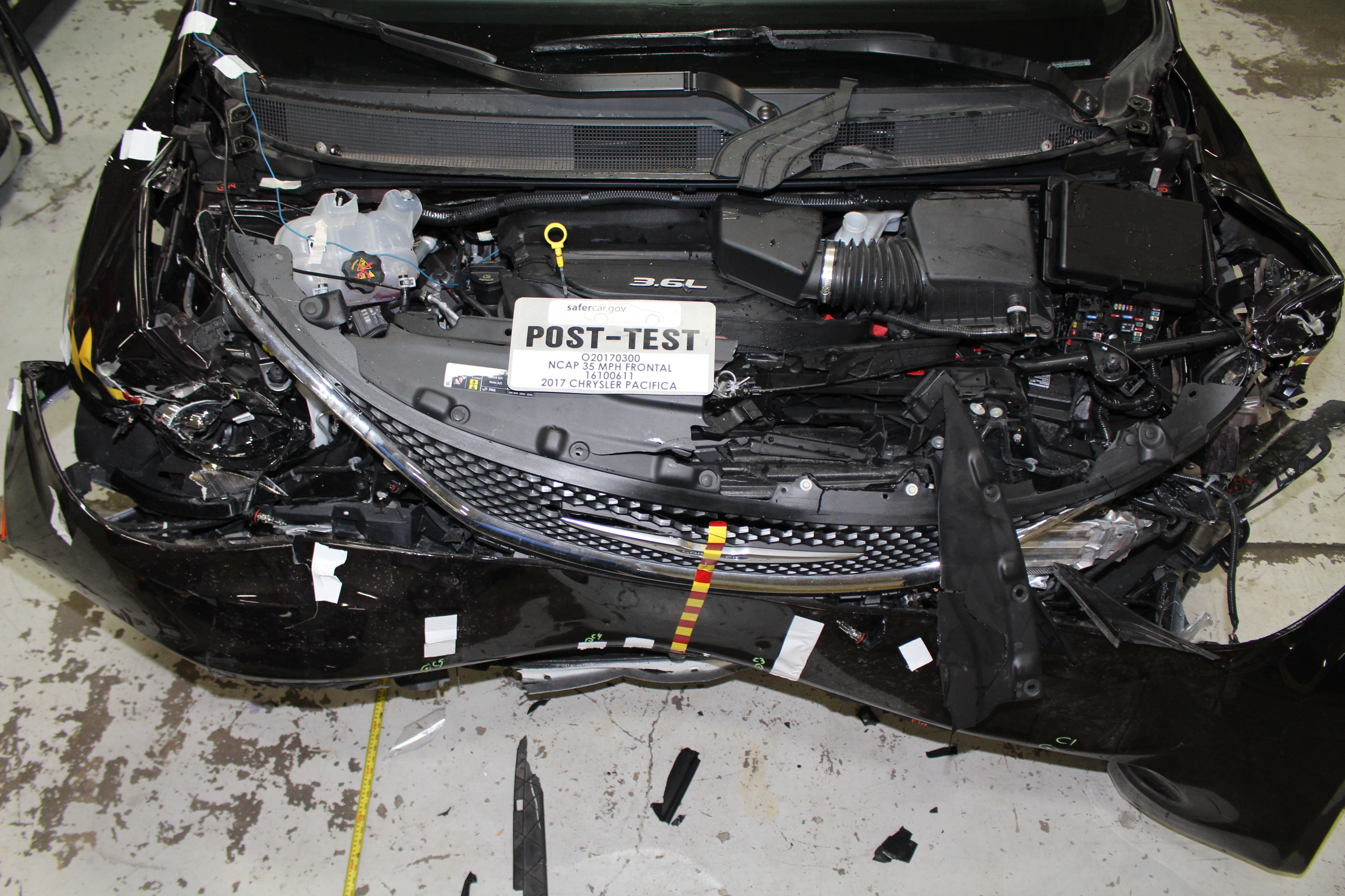 2017 CHRYSLER PACIFICA crash image 21