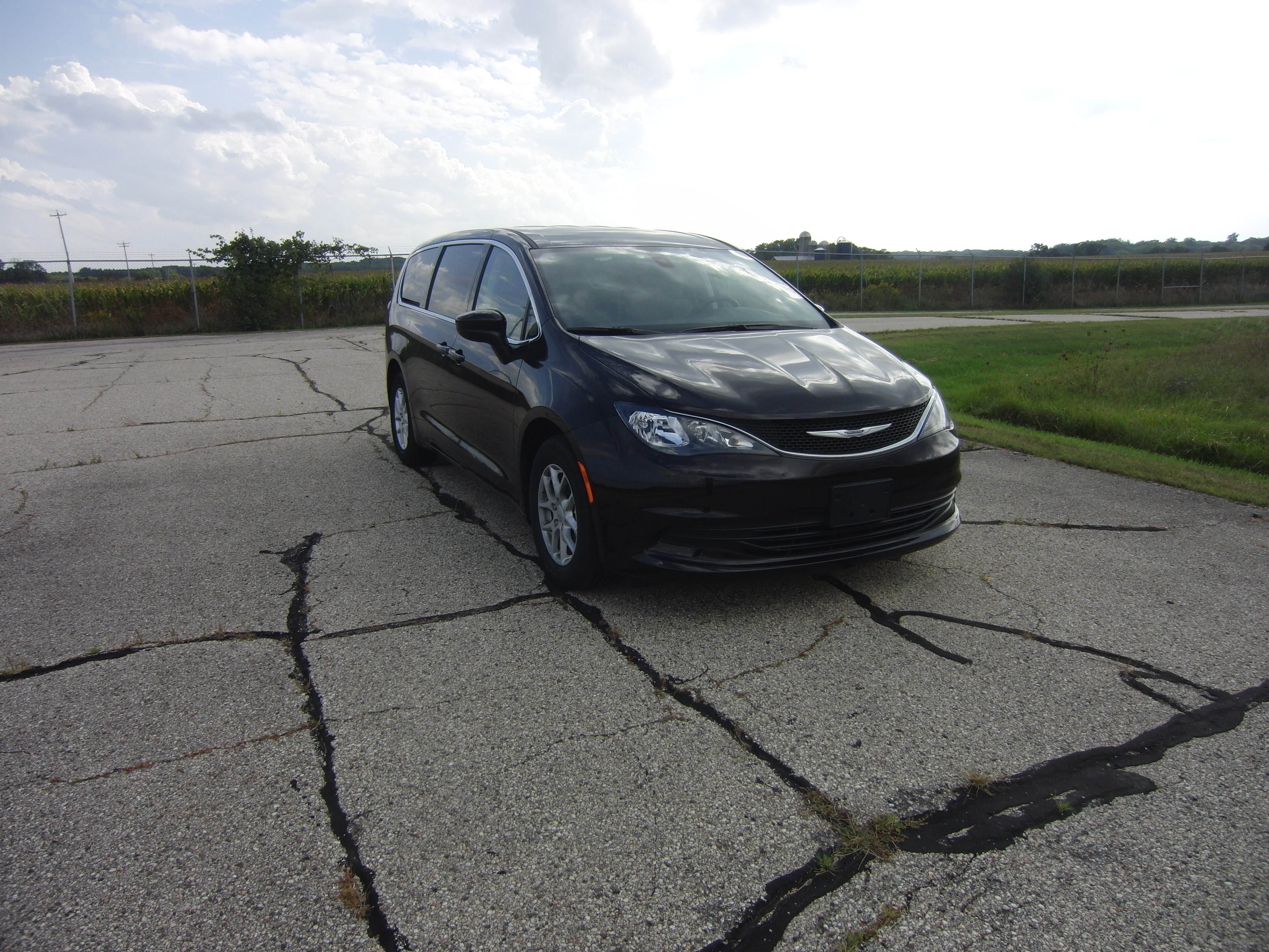 2017 CHRYSLER PACIFICA crash image 6