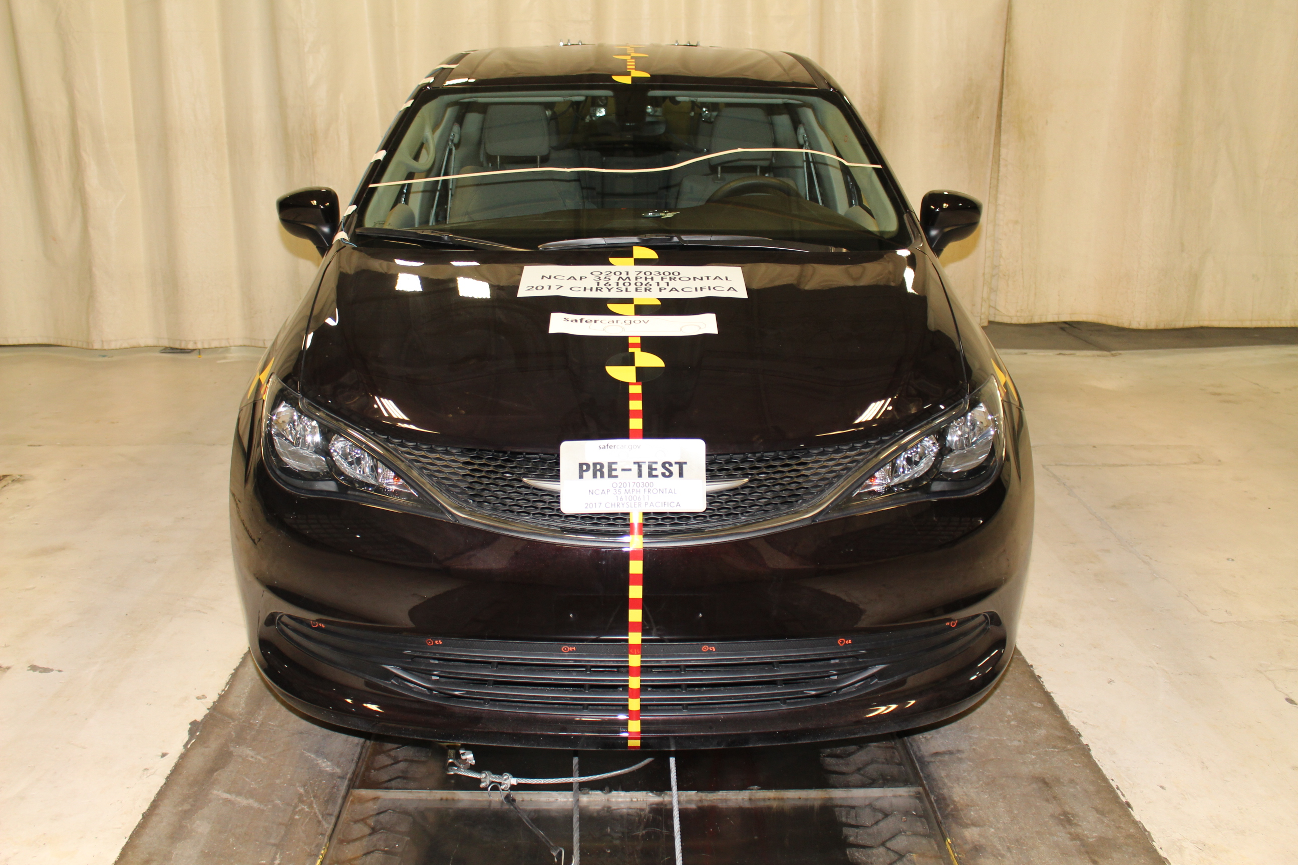 2017 CHRYSLER PACIFICA crash image 8