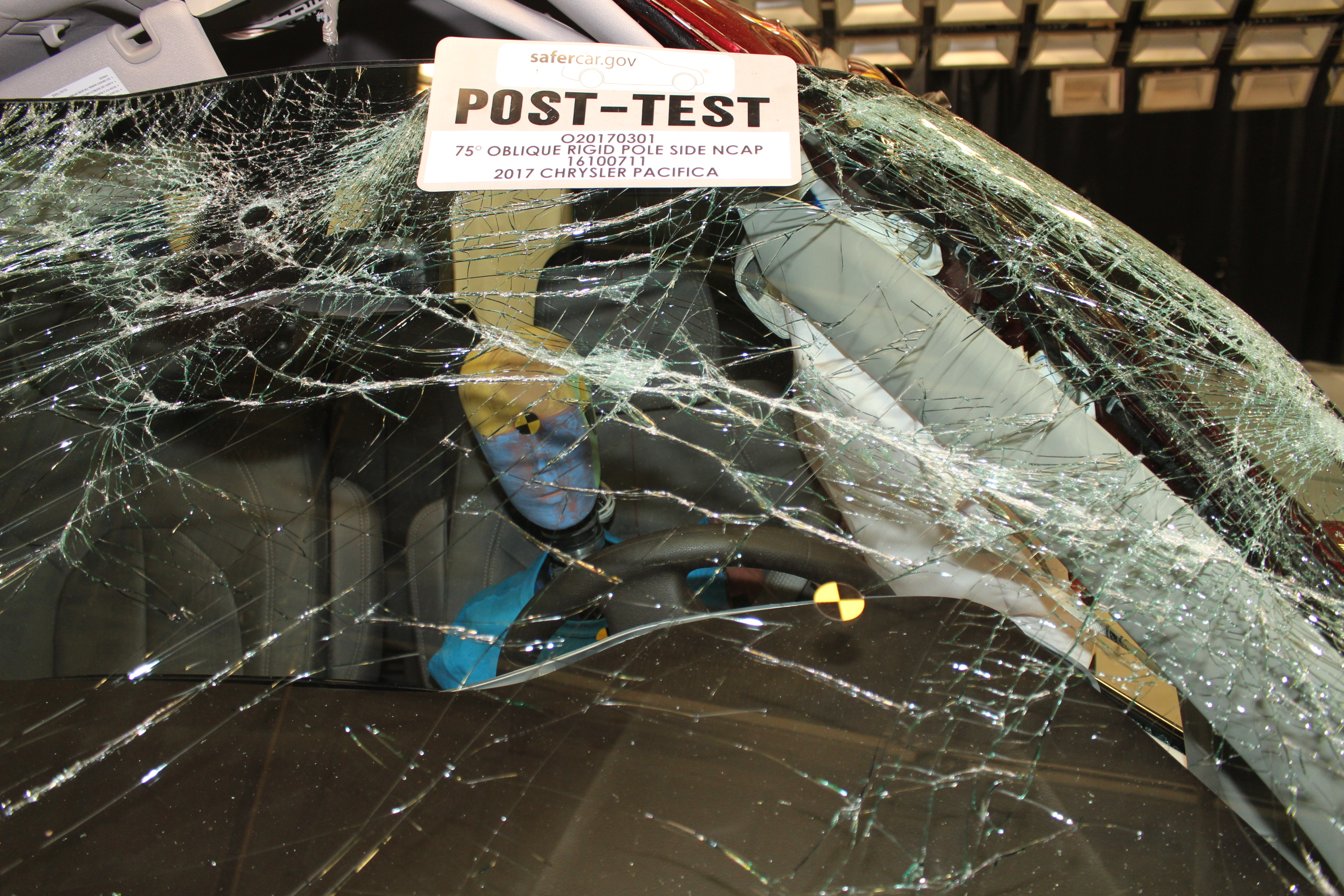 2017 CHRYSLER PACIFICA crash image 22