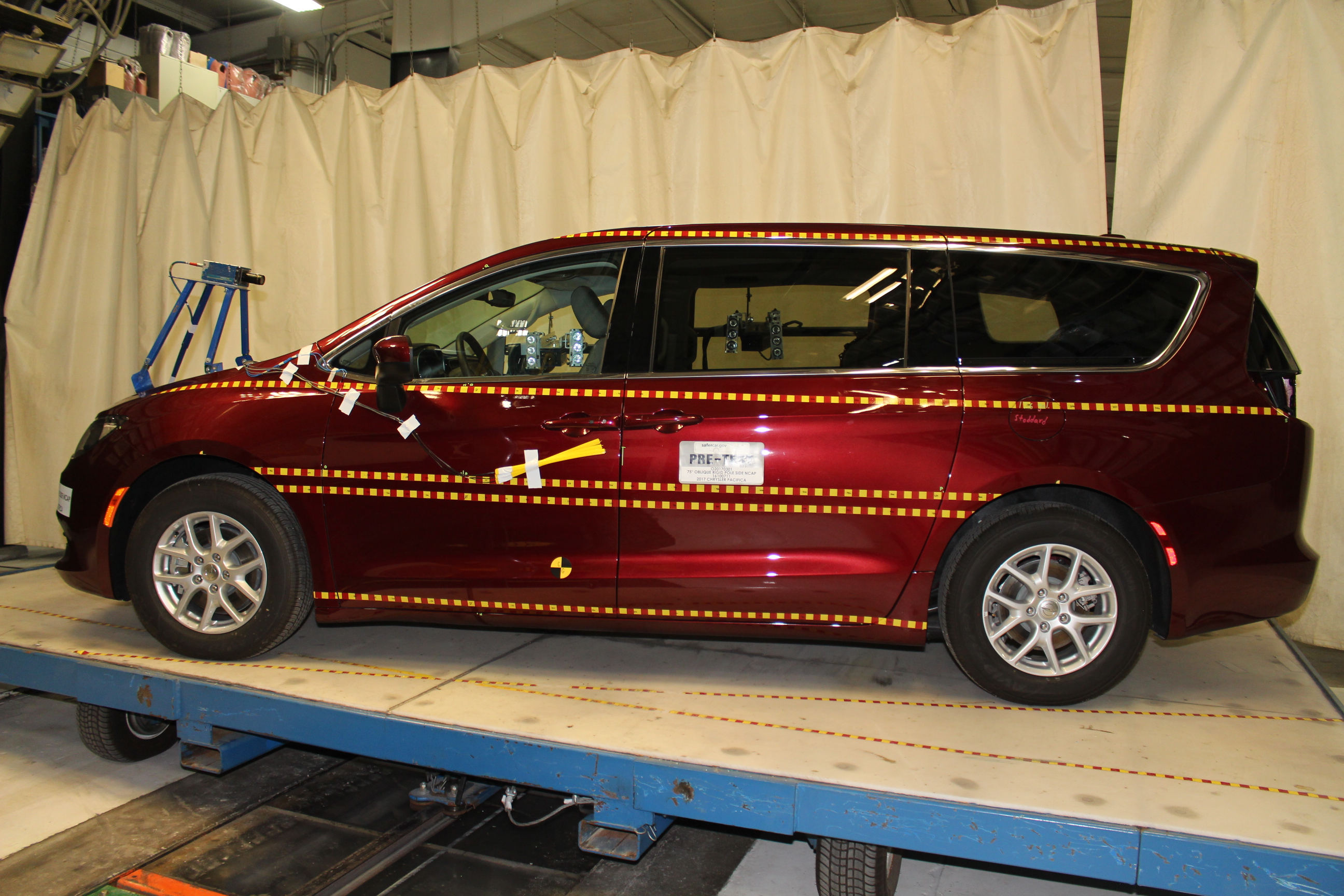 2017 CHRYSLER PACIFICA crash image 7