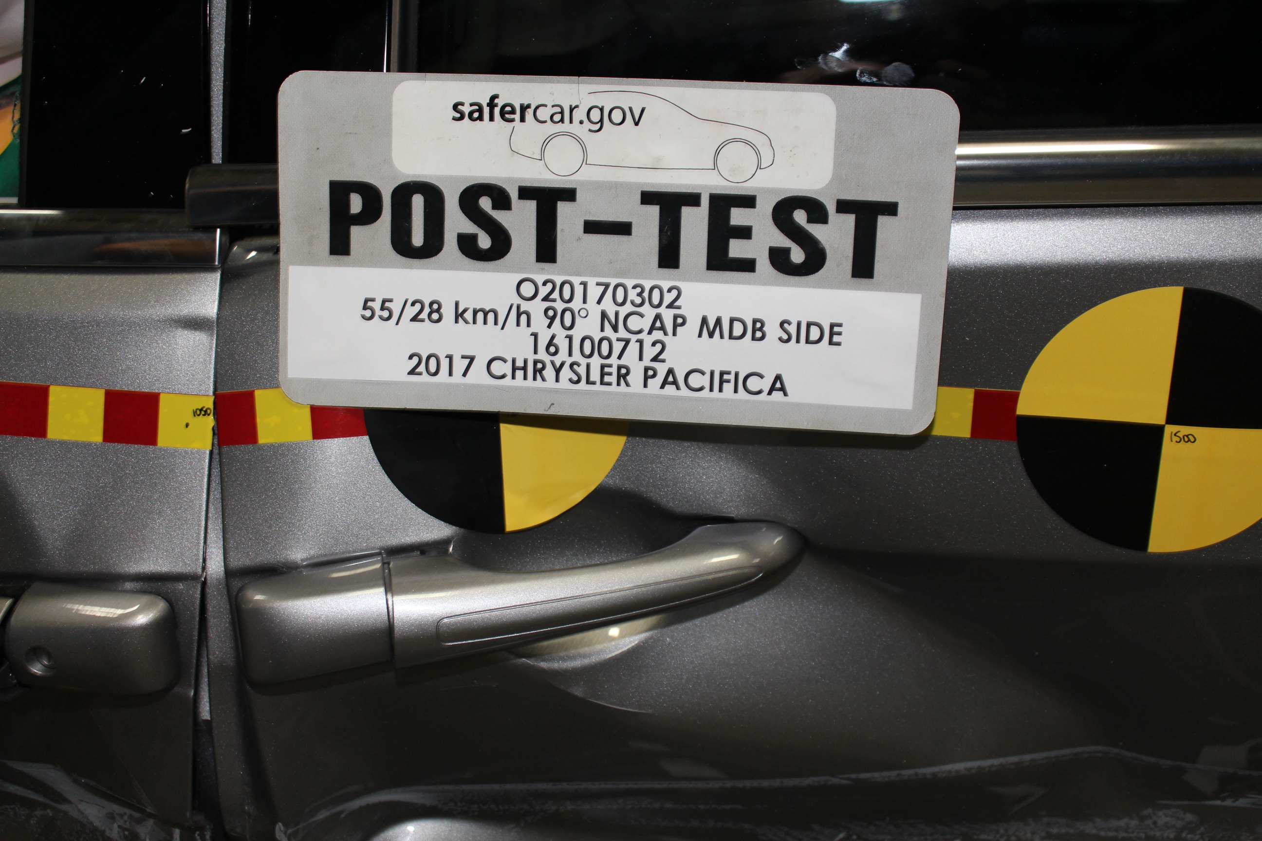 2017 CHRYSLER PACIFICA crash image 24