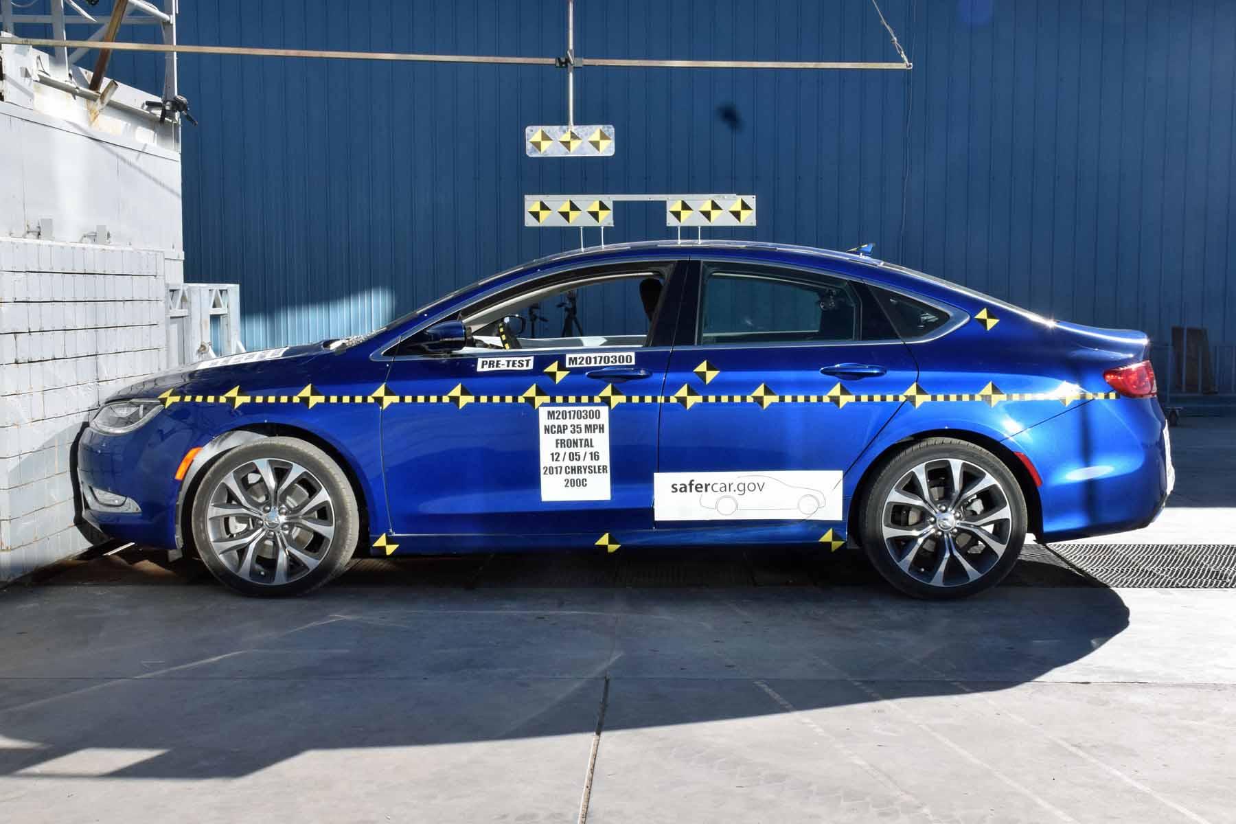 2017 CHRYSLER 200 crash image 10