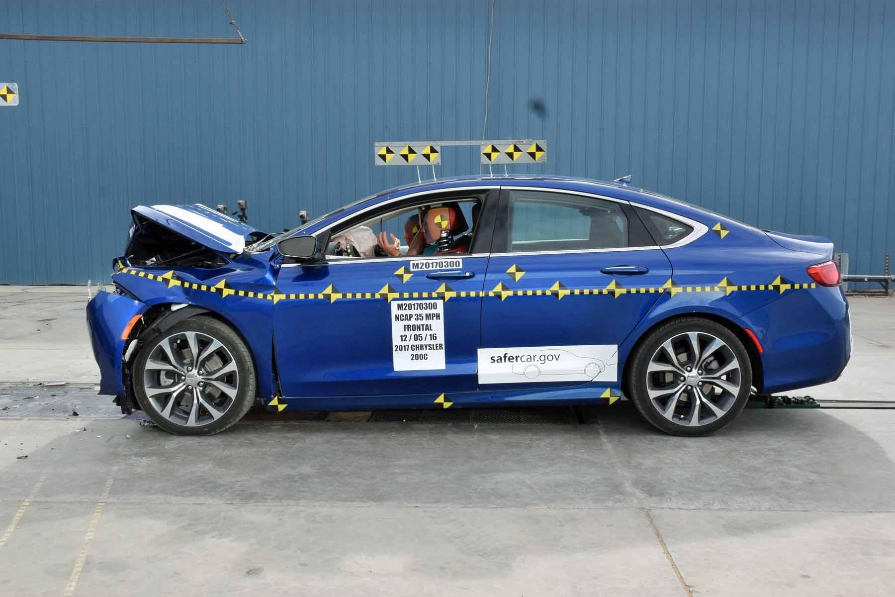 2017 CHRYSLER 200 crash image 11