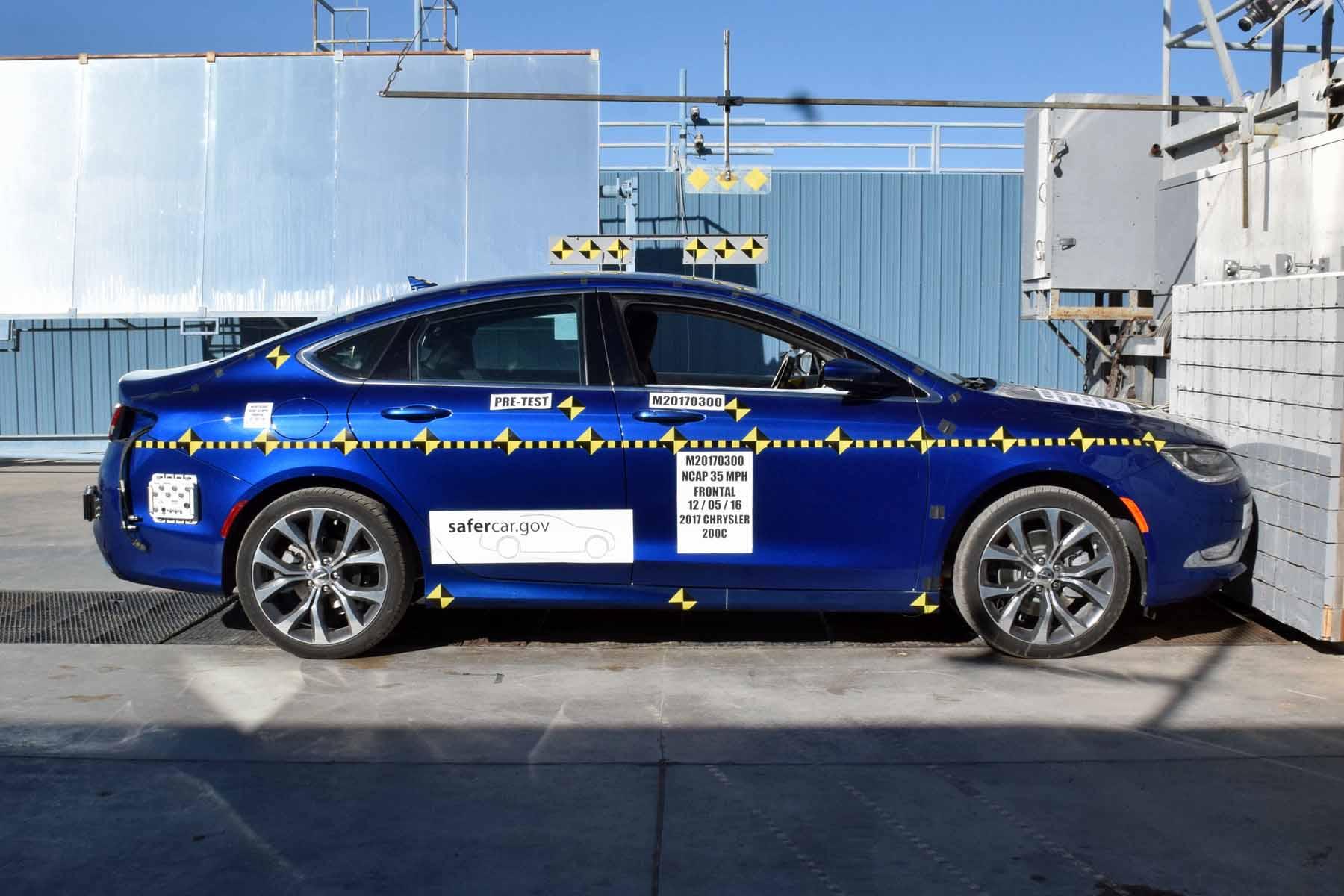 2017 CHRYSLER 200 crash image 12