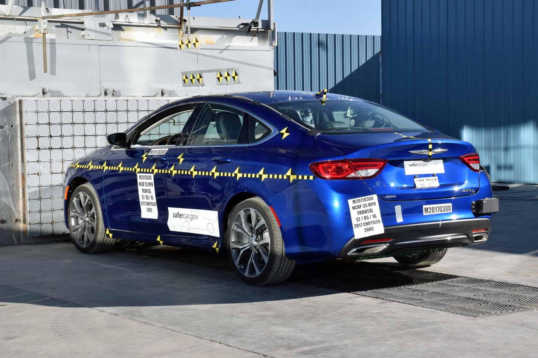 2017 CHRYSLER 200 crash image 16