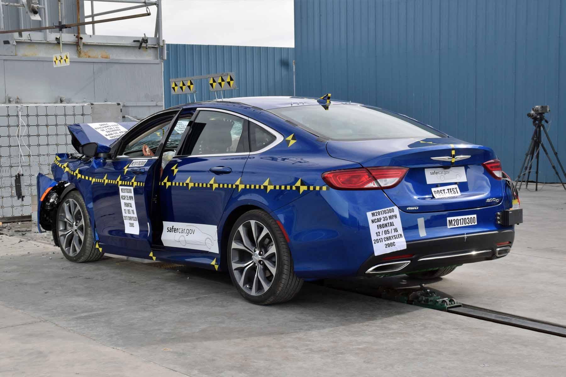 2017 CHRYSLER 200 crash image 17