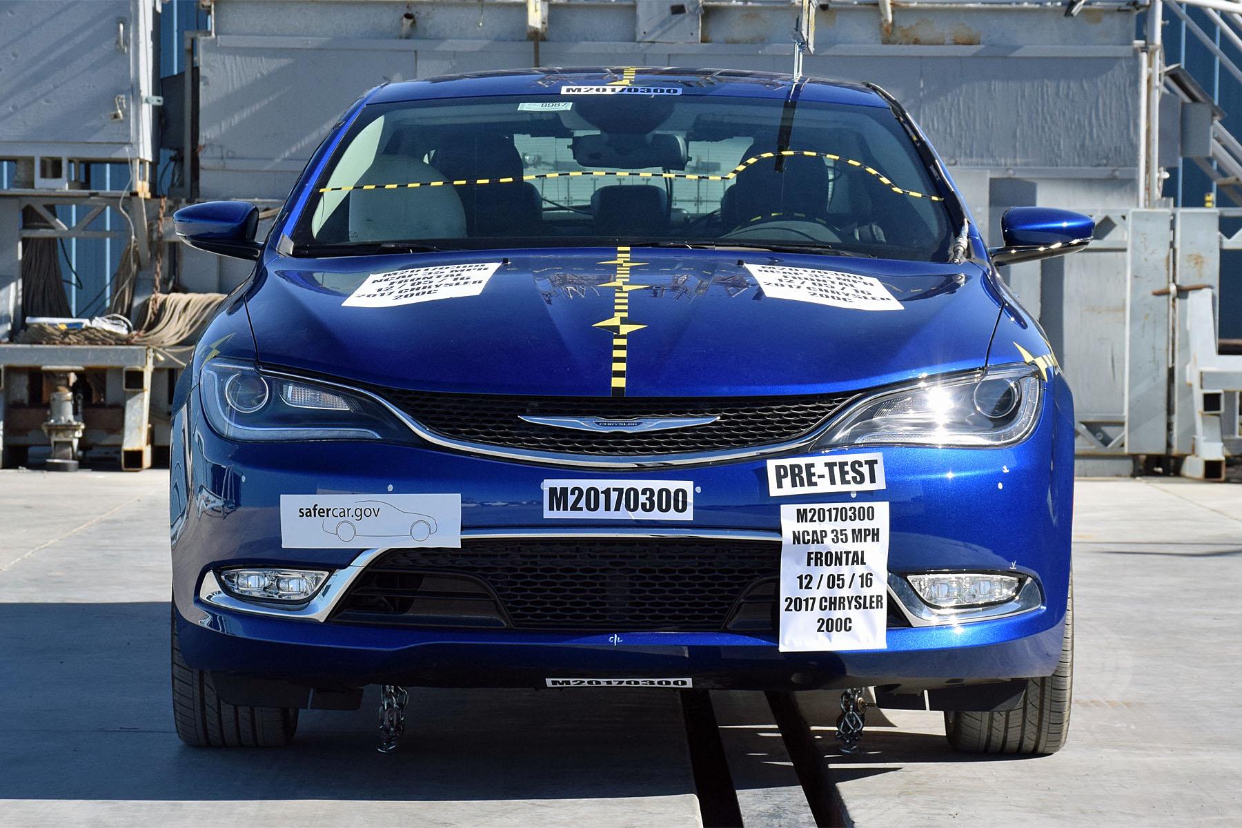 2017 CHRYSLER 200 crash image 8