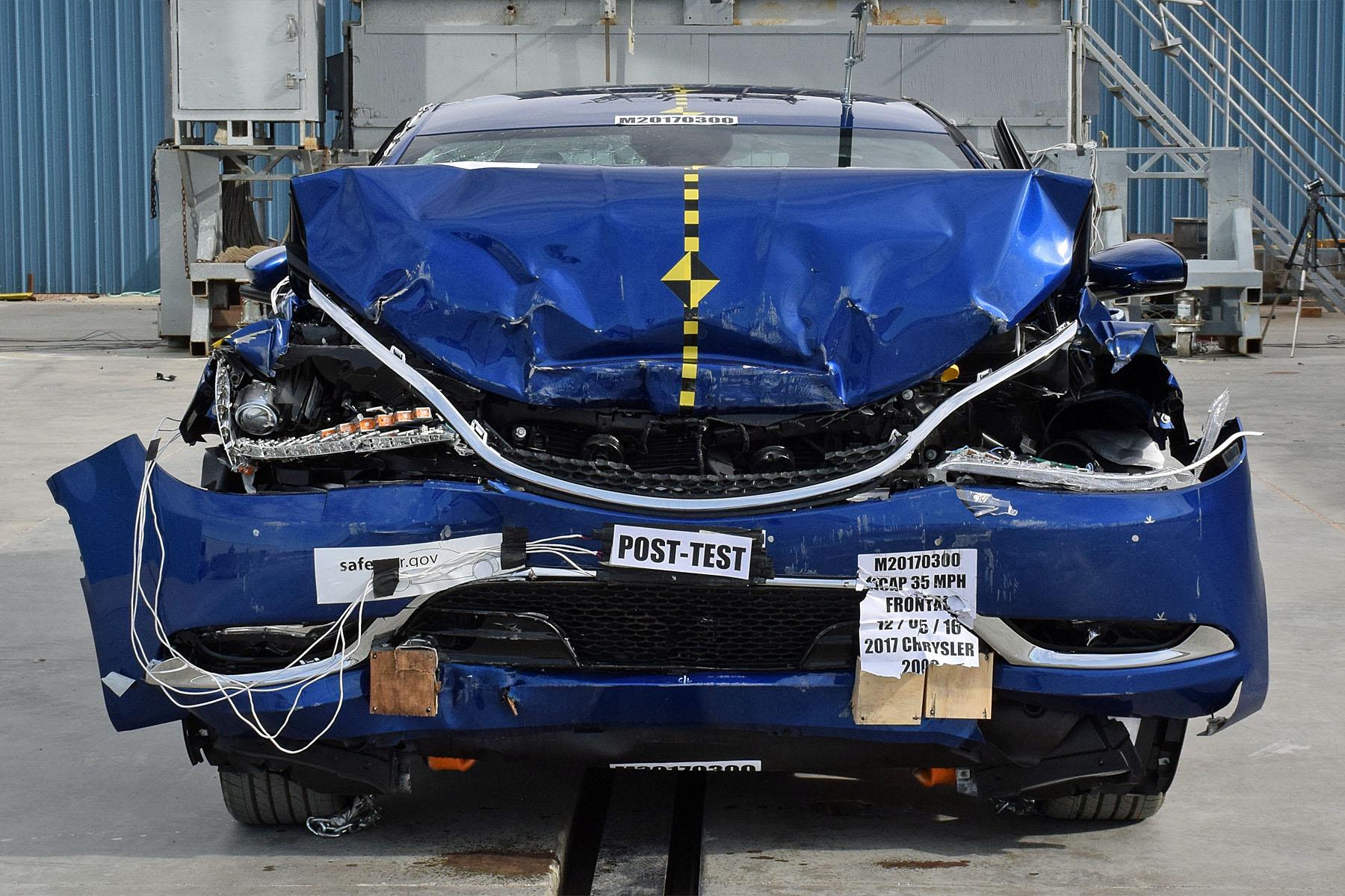 2017 CHRYSLER 200 crash image 9